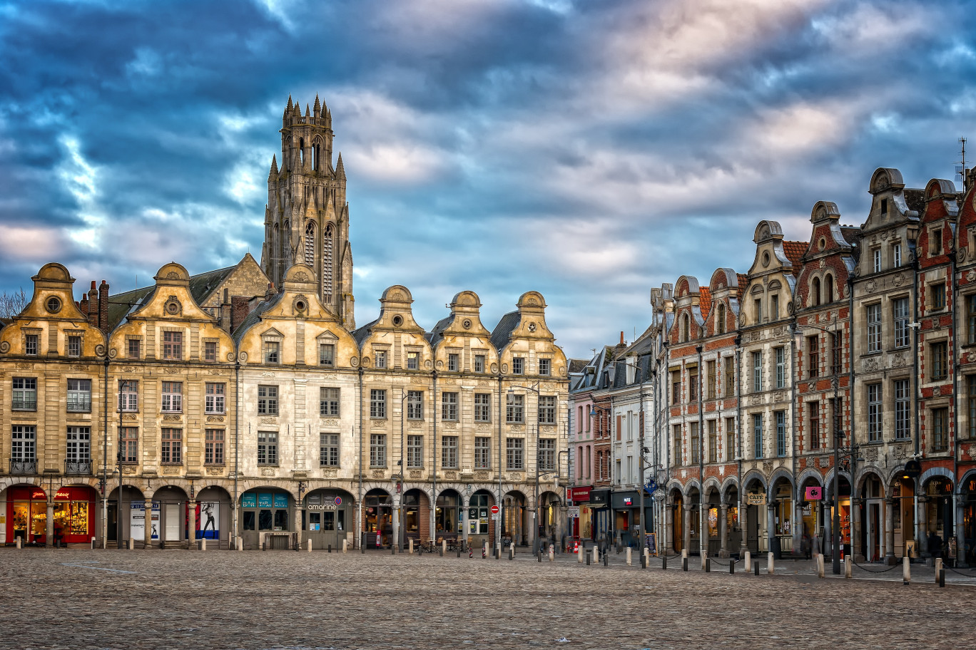 Lorsqu’un entrepreneur envisage de s’installer, la communauté urbaine d’Arras lui fait découvrir les attraits du territoire. © Pixabay