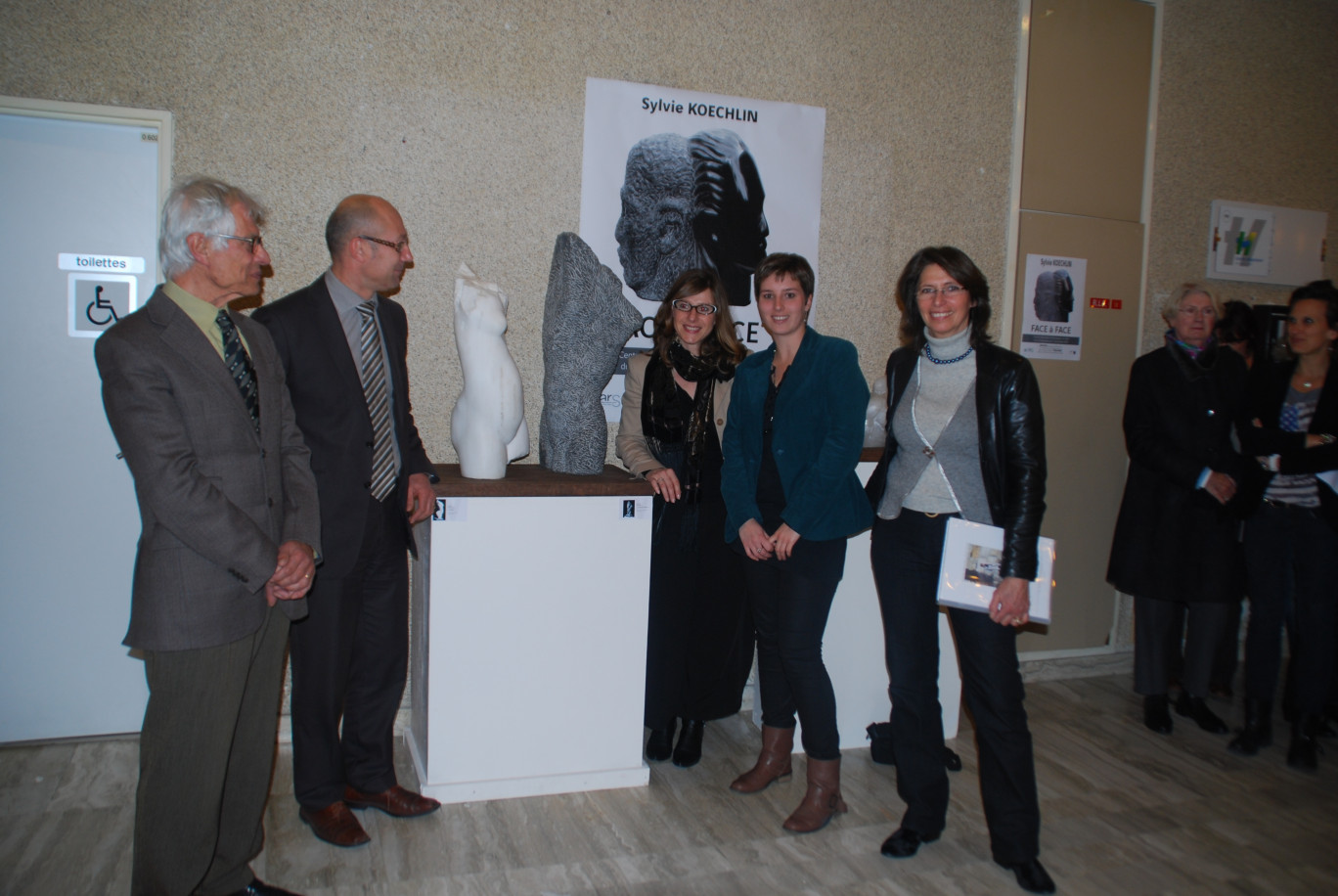 Lors du vernissage de l'expo de Sylvie Koechlin (à droite).