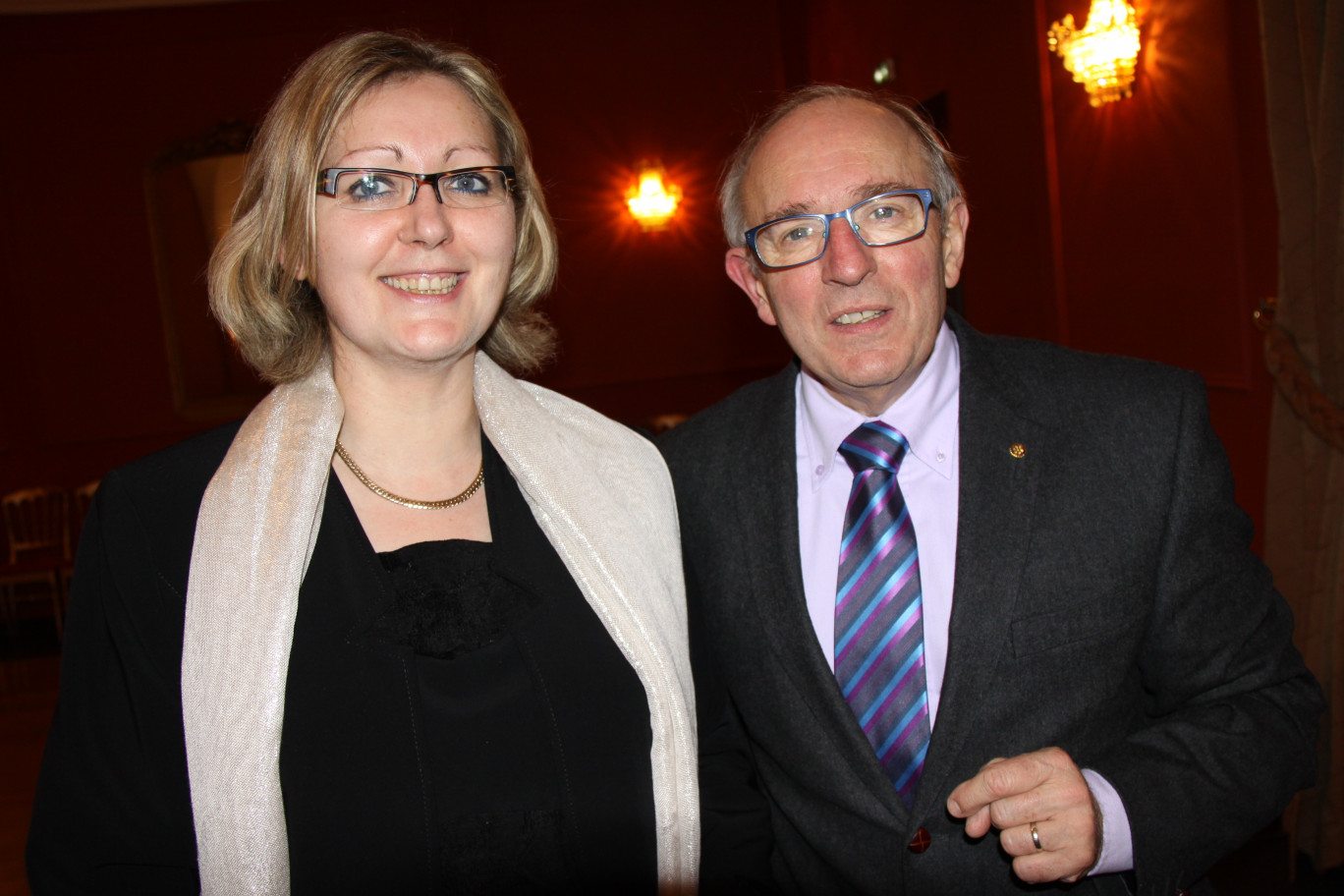 Sophie Maerten, nouvelle directrice de l’Hôtel de l’Univers, en compagnie de Régis Florin, président de l’UMIH 62 (Union des métiers et des industries de l’hôtellerie du Pas-de-Calais).
