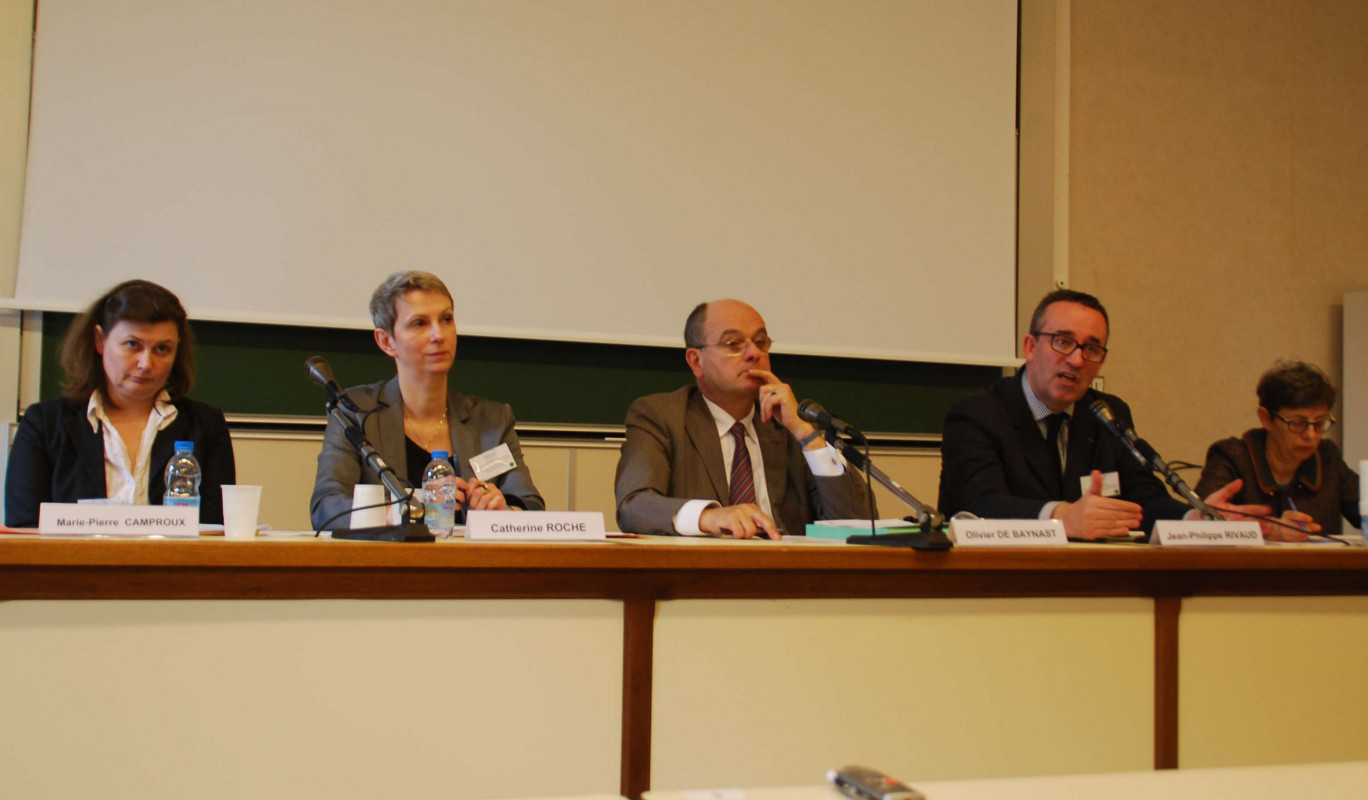 De gauche à droite, Marie-Pierre Camproux, Catherine Roche, le procureur général de Douai Olivier de Baynast, le substitut de la Cour d’appel d’Amiens Jean-Philippe Rivaud, et Fabienne Fiasella.