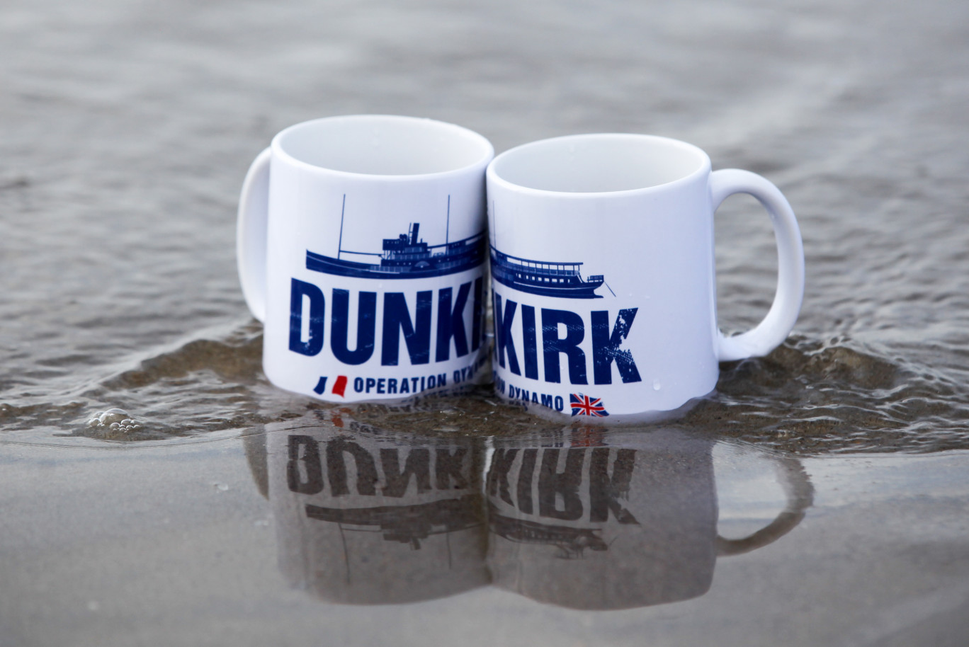 Les produits dérivés Dunkirk ont envahi le catalogue de l'Office de tourisme.