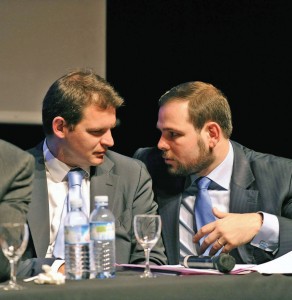 Yannick Sala (à droite), le nouveau président de la FNUJA et Stéphane Dhonte, le président sortant à l’ouverture du 69e Congrès à Lille.