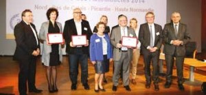 Photos de famille avec les lauréats de ces Victoires des Autodidactes 2014 et les partenaires sur la région Nord-Pas-de-Calais - Picardie - Haute-Normandie.