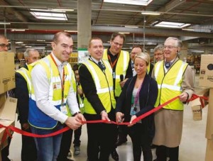La première visite de l’opération Amazon Tours en France a été organisée avec le sous-préfet et les élus du Douaisis.