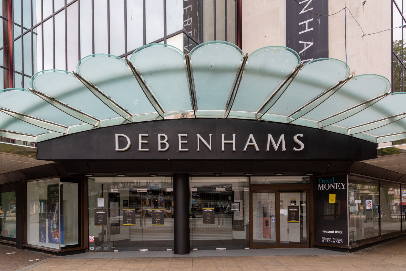 La fermeture des magasins de Debenhams engendrera la suppression de 12 000 emplois. © Gary L Hider