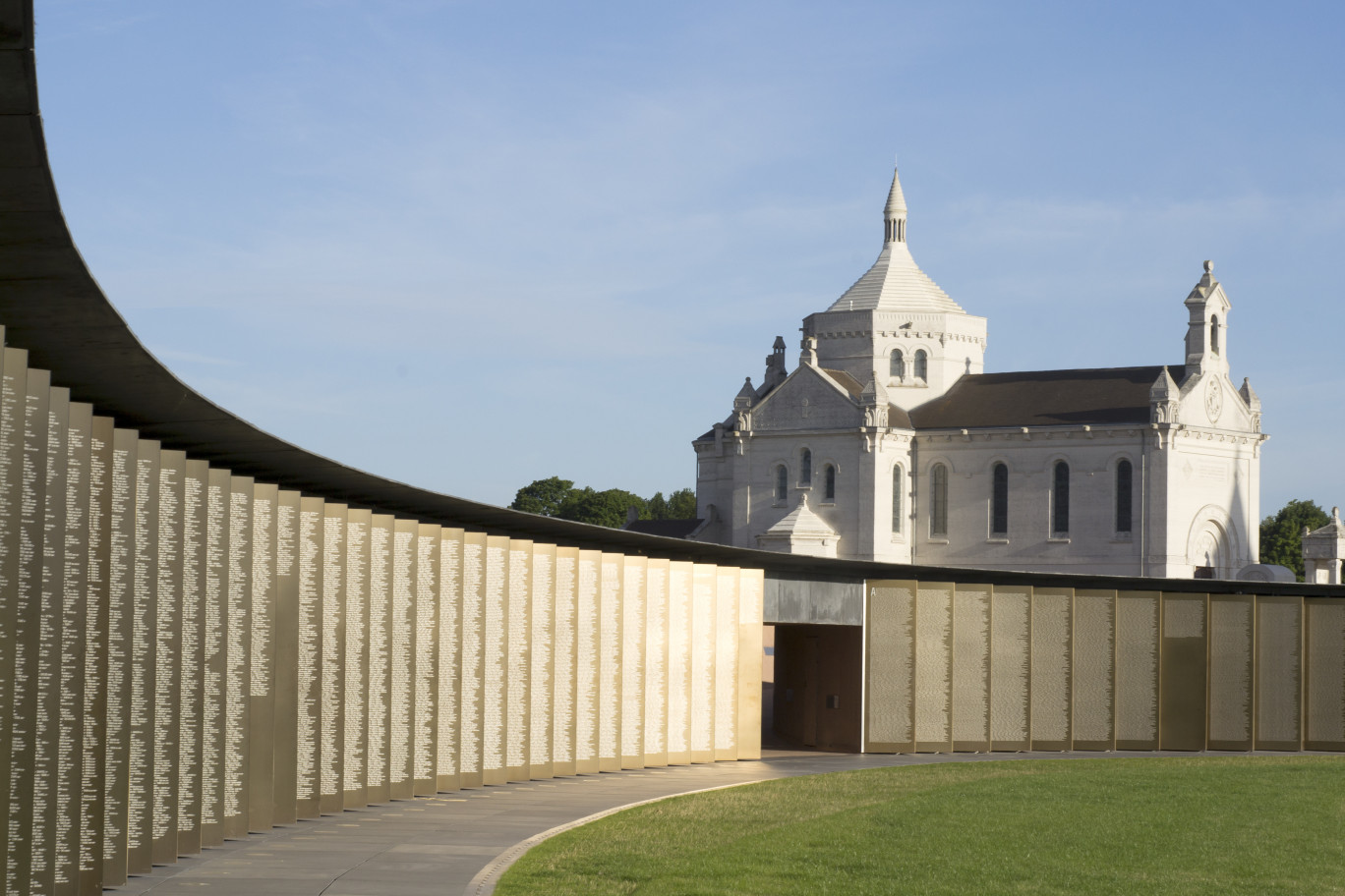 Un savoir-faire spécifique visible sur le site de l’anneau de la mémoire de la Nécropole nationale de Notre-Dame-de-Lorette. © brimeux