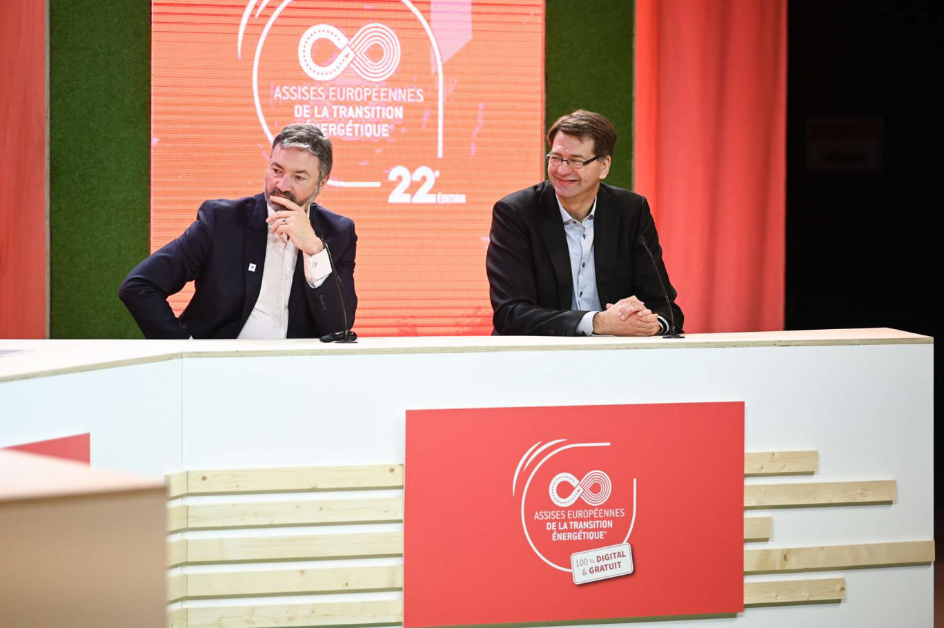 Arnaud Leroy, président de l’Ademe, et Patrice Vergriete, maire de Dunkerque, lors des Assises européennes de la transition énergétique 2021. 