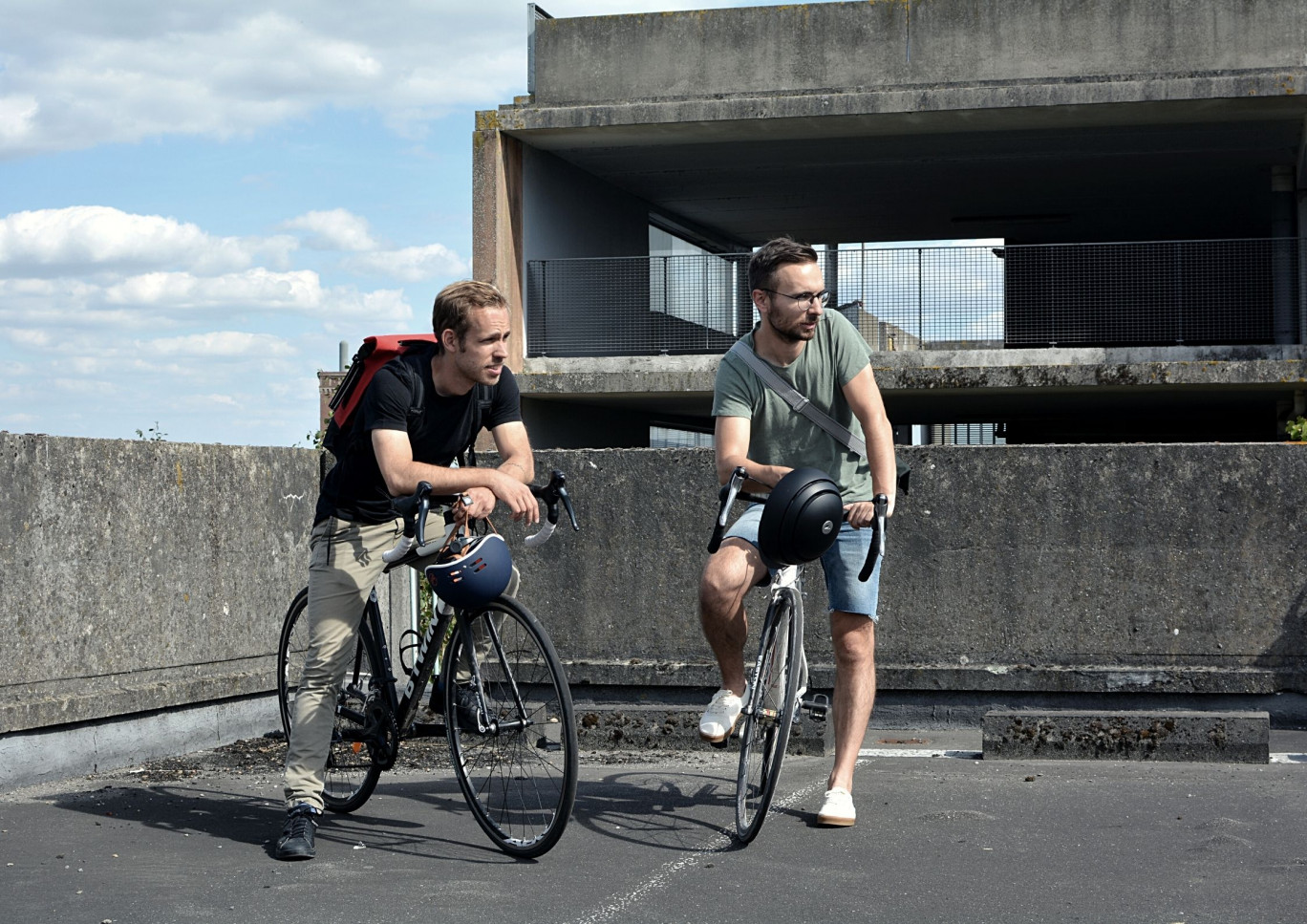 Romain Méhay et Hugo Bâlon, deux ingénieurs passionnés de vélo, qui ont créé l'entreprise Abordage.