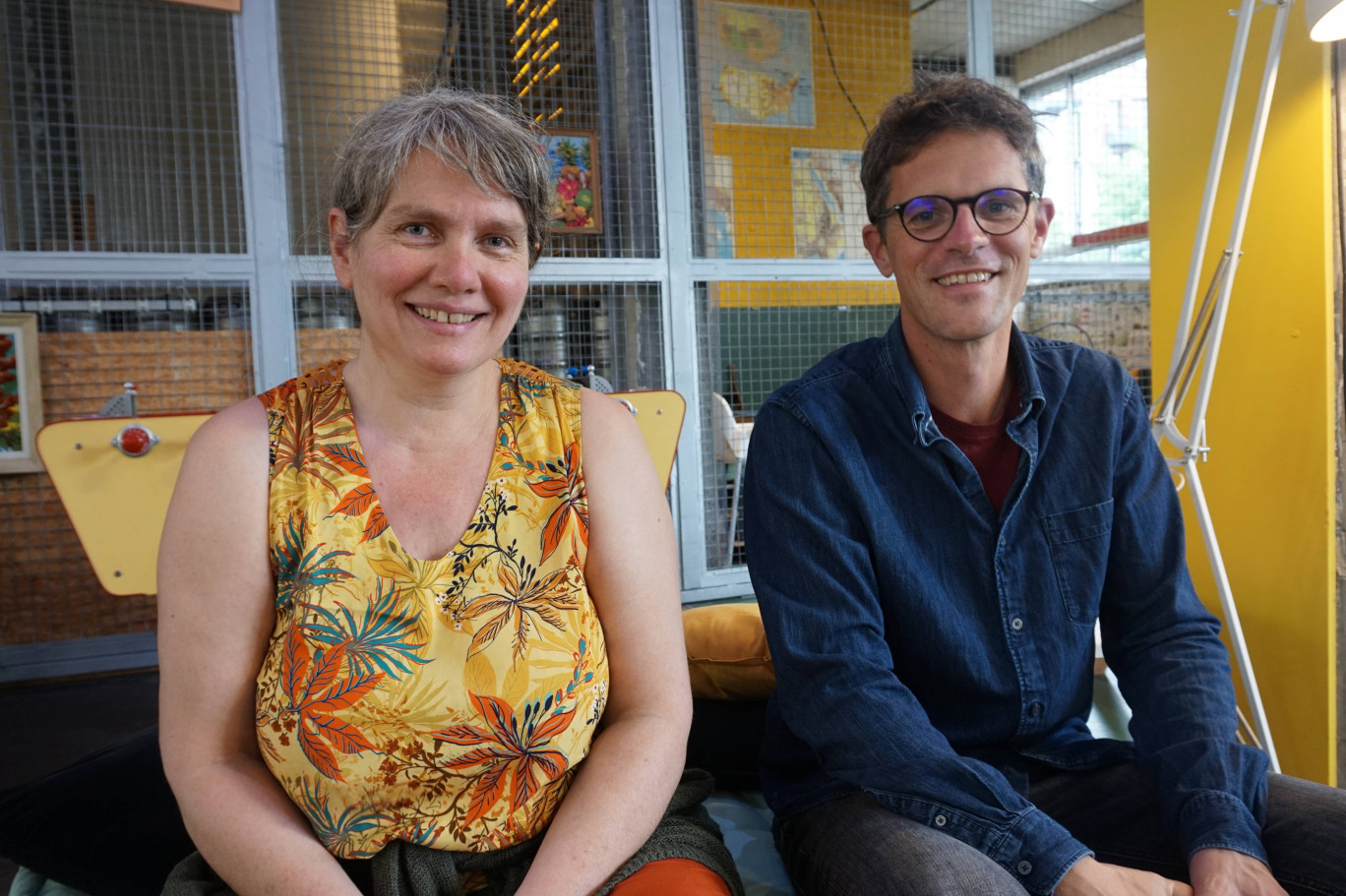 Natacha Mérigond, animatrice coordinatrice du tiers-lieu "Au fil de soi", et Sébastien Plihon, coordinateur régional du collectif La Compagnie des tiers-lieux.