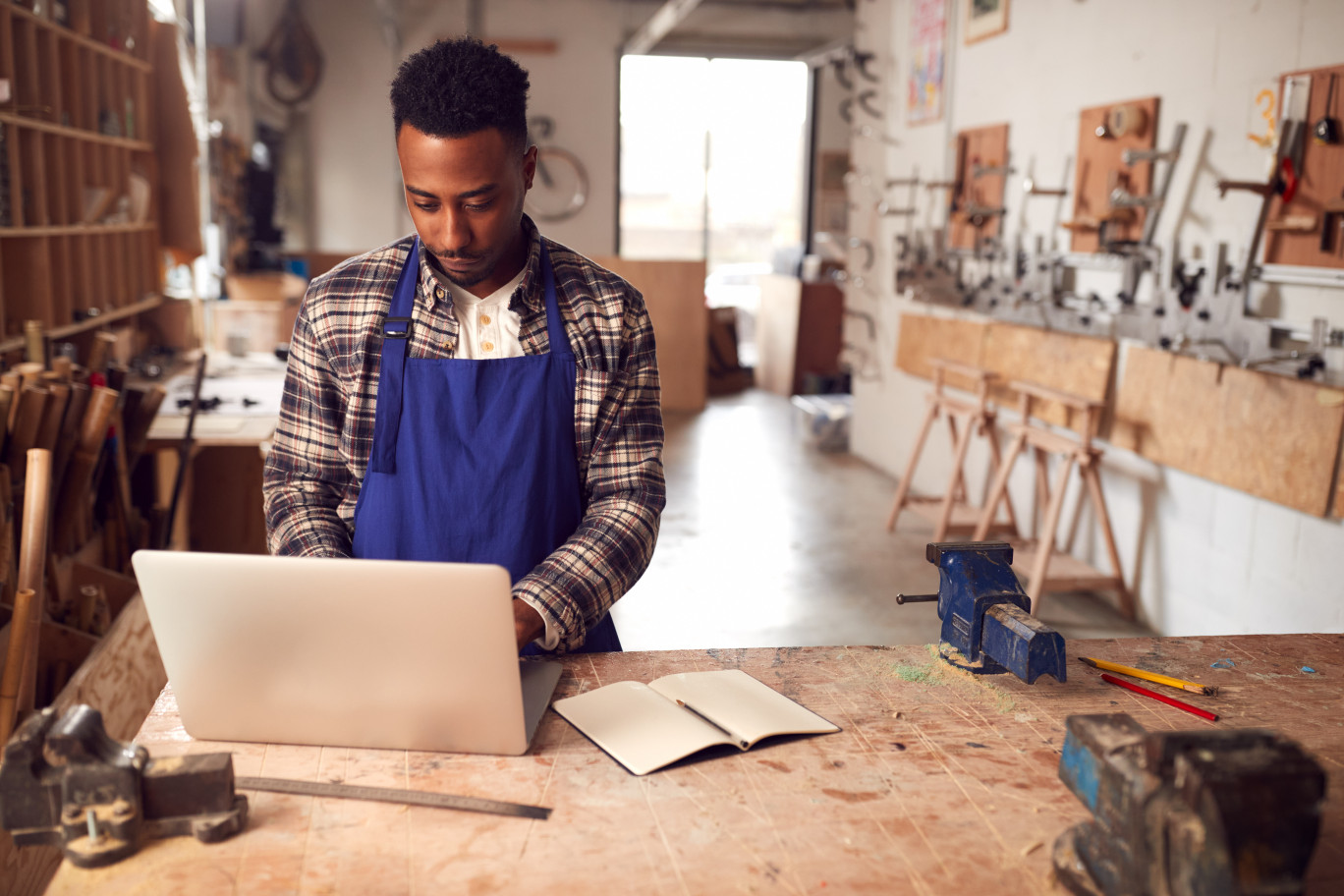 Seuls «16% des artisans sont déjà sur des plateformes spécialisées, c’est assez faible» a rappelé le directeur général du réseau des Chambres des métiers et de l’artisanat, Julien Gondard. © Monkey Business