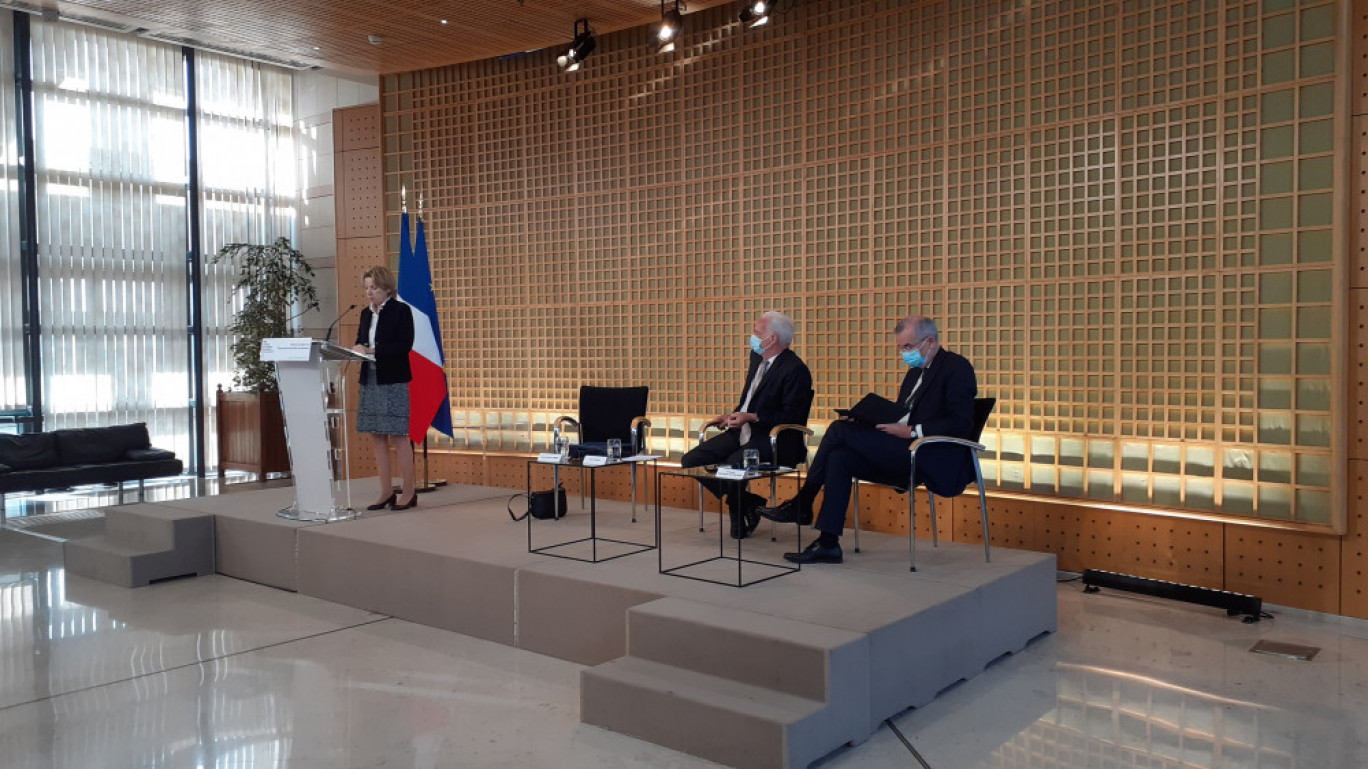 De gauche à droite : Jeanne-Marie Prost, Alain Griset, François Villeroy de Galhau.