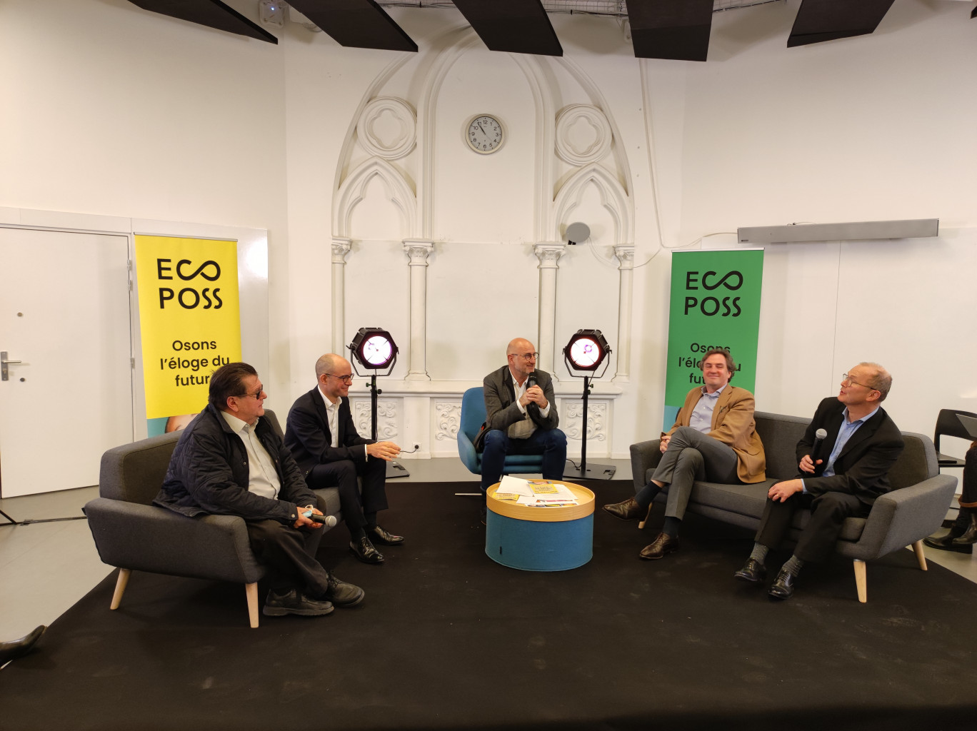La Catho a lancé la dynamique Ecoposs au cours d'une conférence de presse, en présence notamment de Patrick Scauflaire, président-recteur, Louis-Marie Clouet, directeur du projet Ecoposs, et Pierre Giorgini, président du conseil scientifique d'Ecoposs.