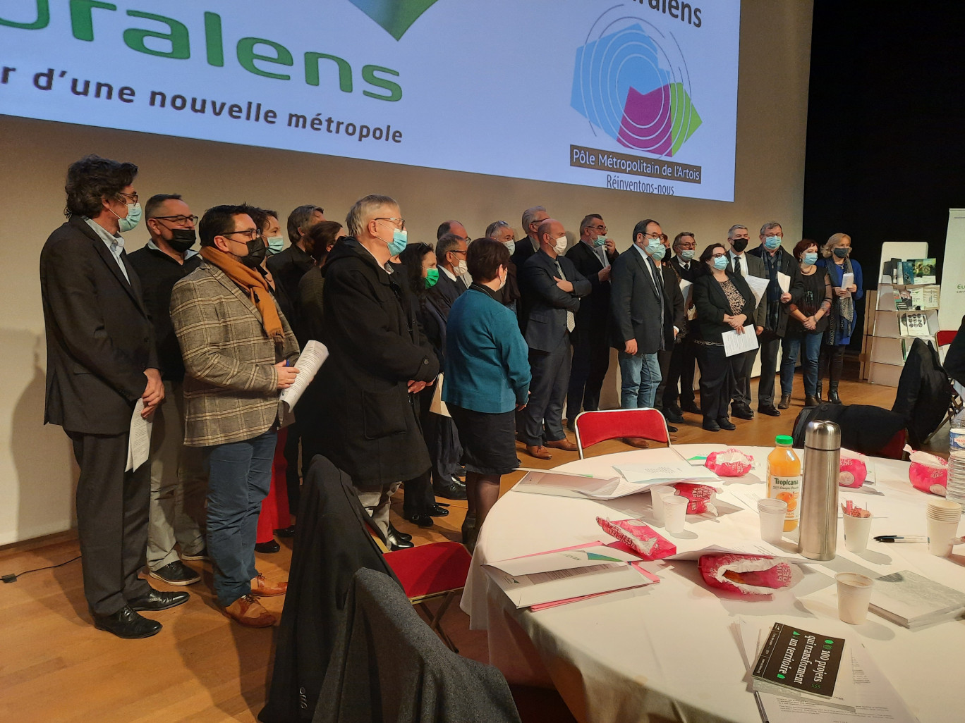 Environ 200 membres de l’association se sont réunis pour la dernière assemblée extraordinaire d’Euralens. © Aletheia Press/Lolita Péron)
