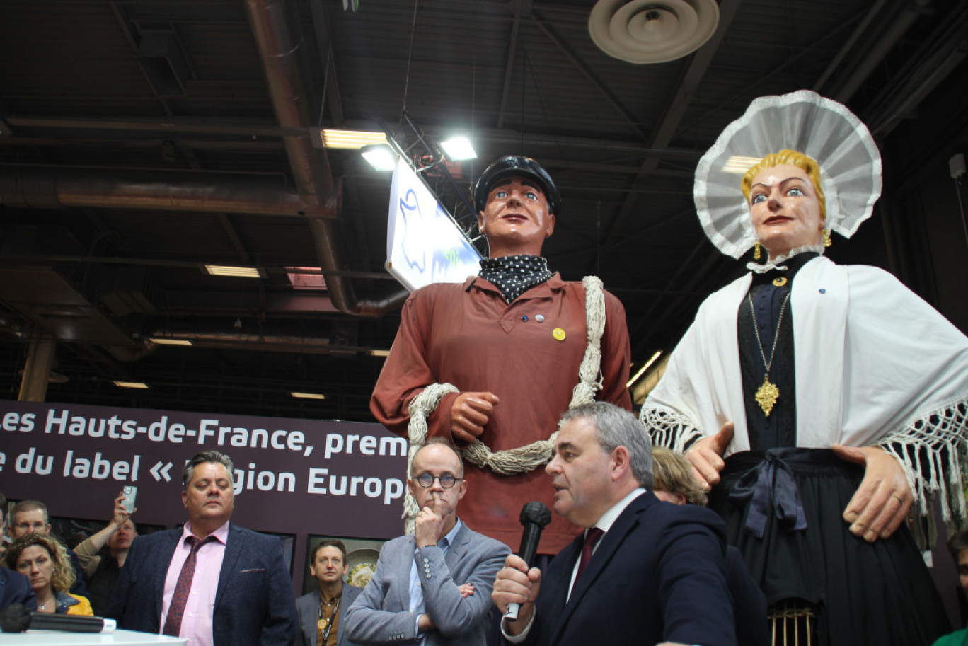 Olivier Leprêtre, président du Comité régional des pêches maritimes, Olivier Dauger, président de la chambre régionale d’agriculture des Hauts-de-France, Xavier Bertrand, président de la Région Hauts-de-France.