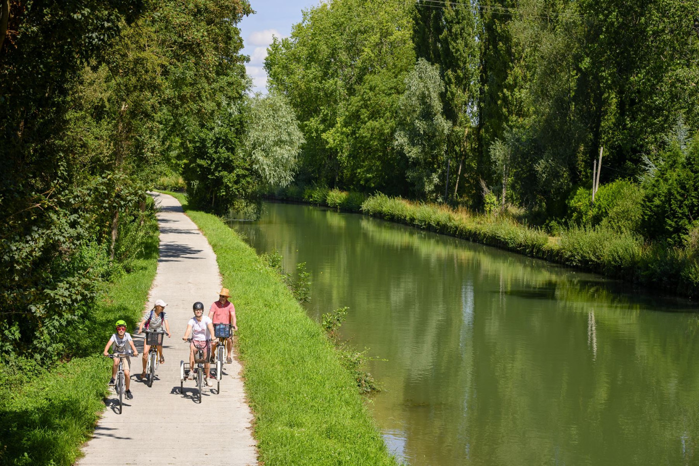 Le soutien de la Région a permis de contribuer à l’aménagement de 400 kilomètres d’infrastructures cyclables dans l’ensemble des Hauts-de-France. © CRT Hauts-de-France-Vincent 
