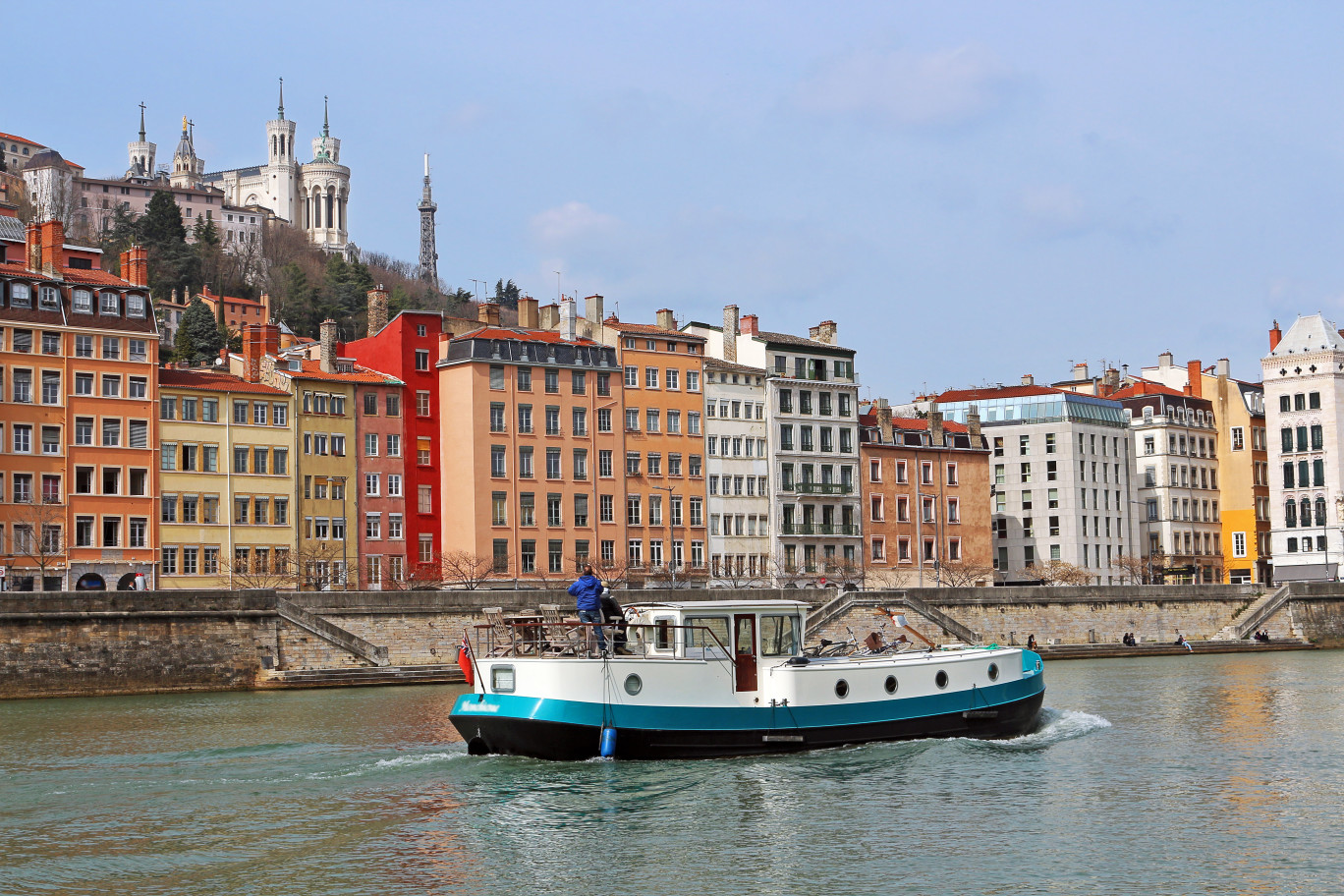 Balade au bord de l'eau à Lyon. Crédit photo Jonathan Stutz