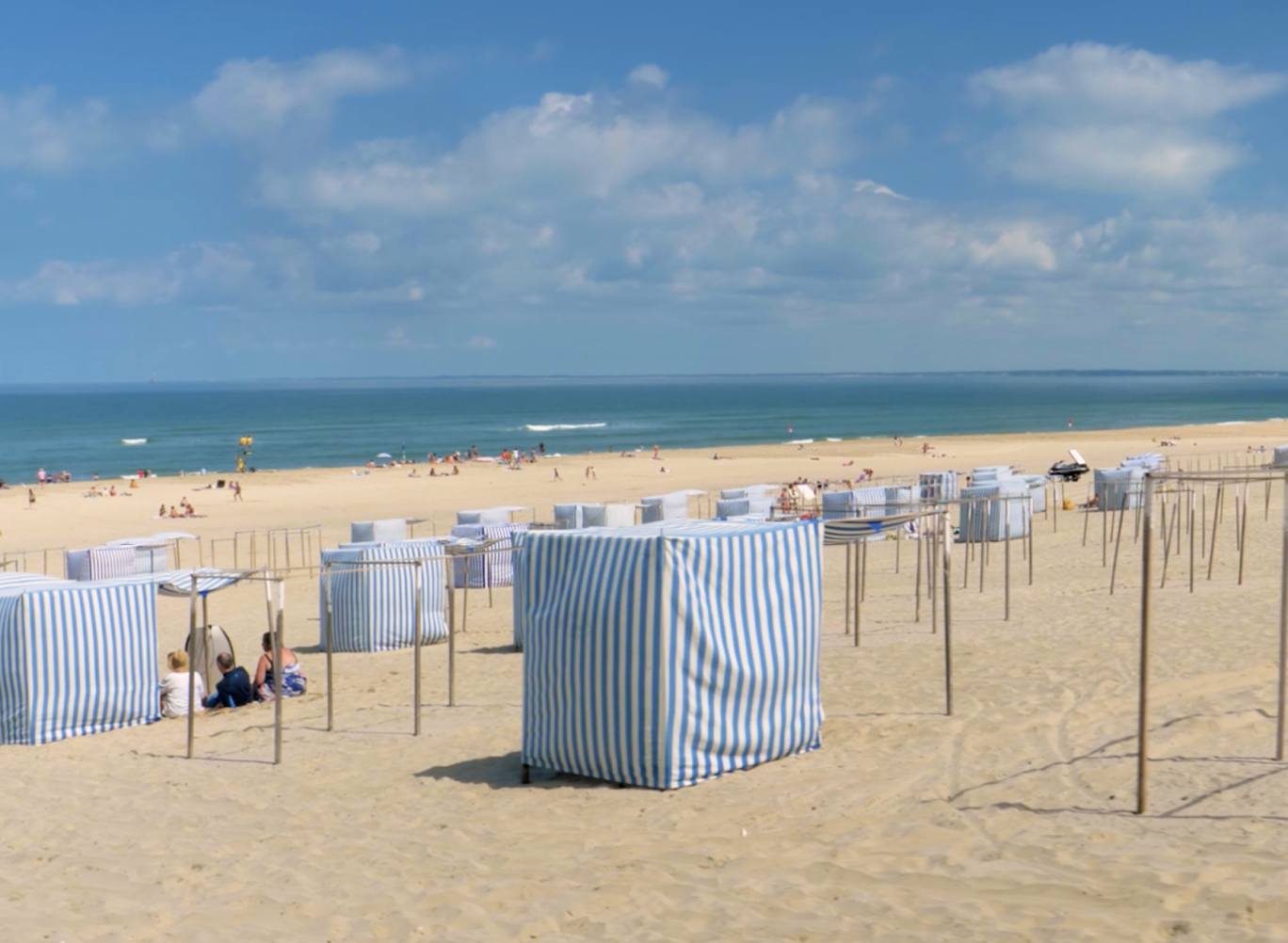 Depuis le 1er juillet, une nouvelle application concernant la densité des plages est disponible et permet de choisir sa plage en fonction de la fréquentation. © Jean-Emmanuel Jay
