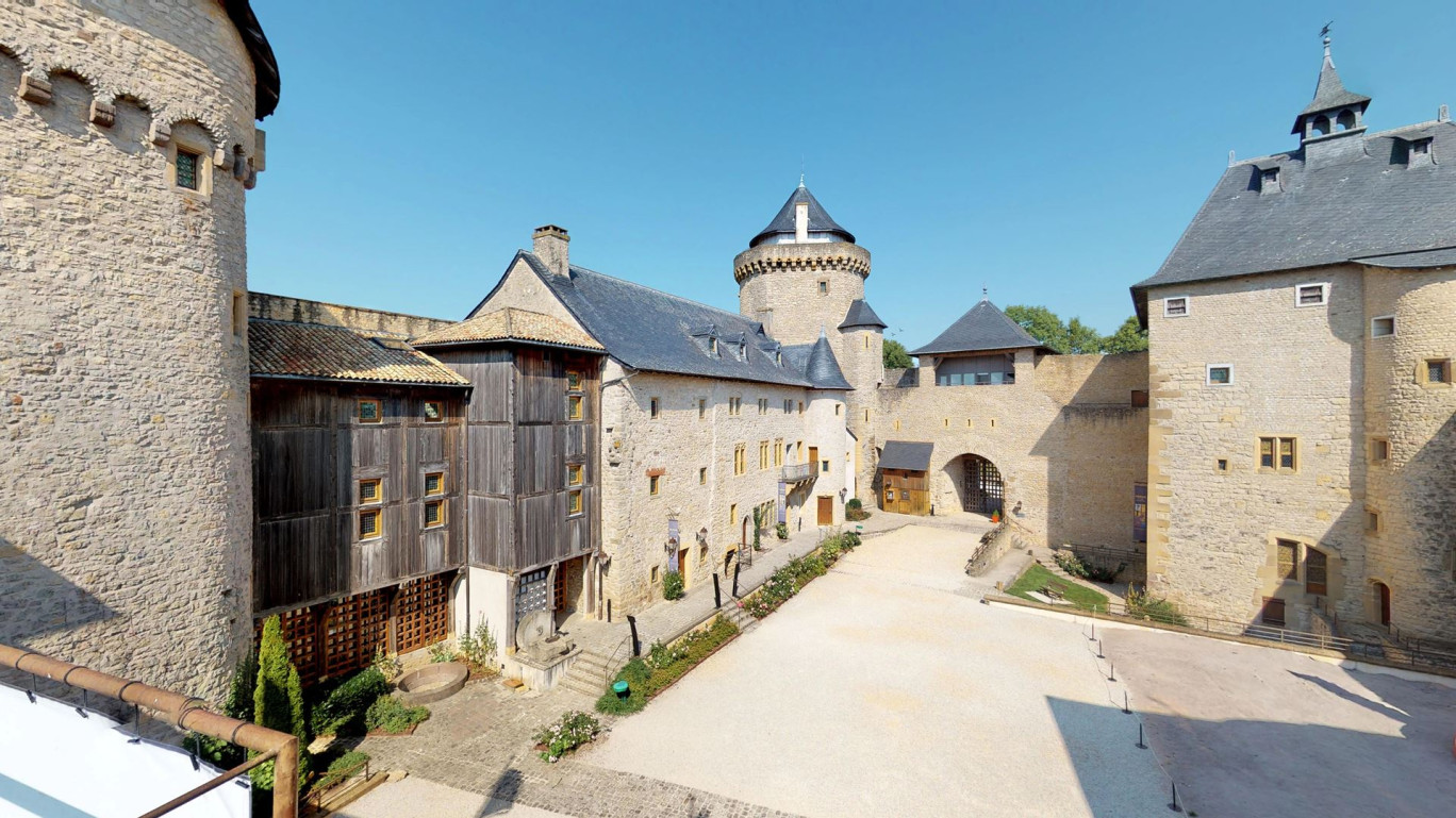 En 1930, le château est classé Monument historique puis est acquis en 1975 par le Département de la Moselle, avant une longue période de restauration jusqu’à sa réouverture en 1998. © Guillaume Ramon - CD 57