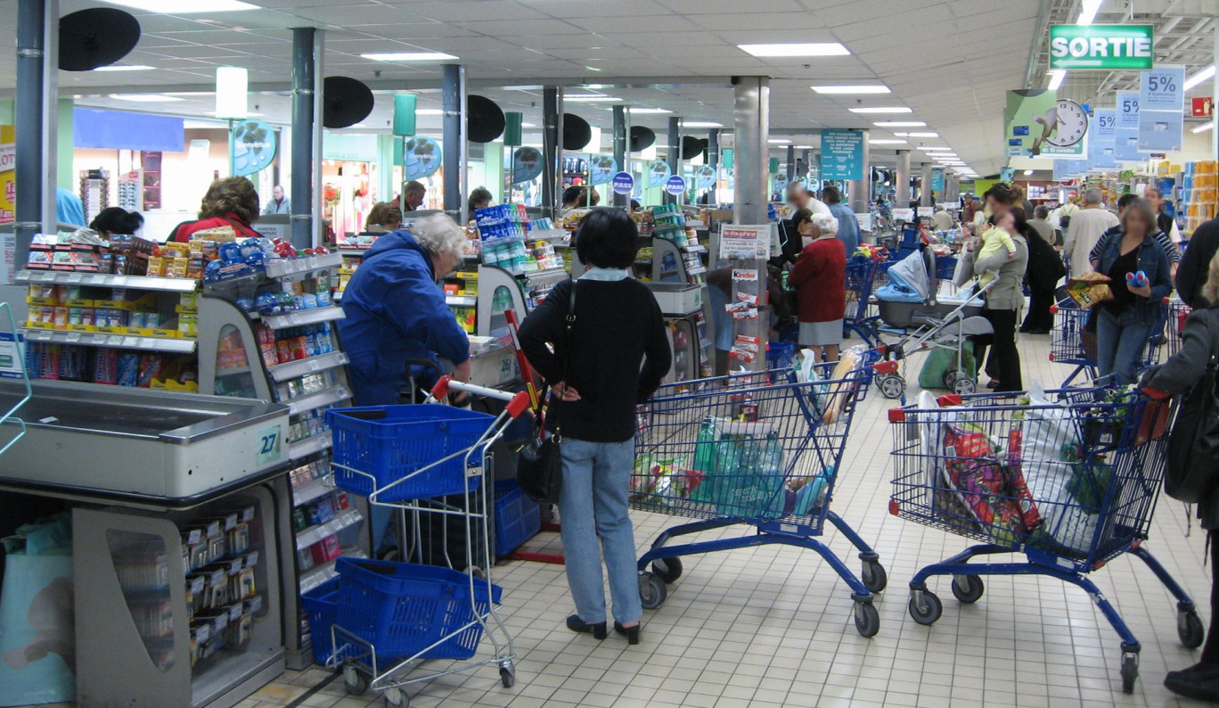 Au 1er avril prochain, les commerces ne pourront toutefois plus imprimer systématiquement les tickets de caisse. La remise du ticket papier ne sera effectuée que si le client le demande. © Julien Rousset