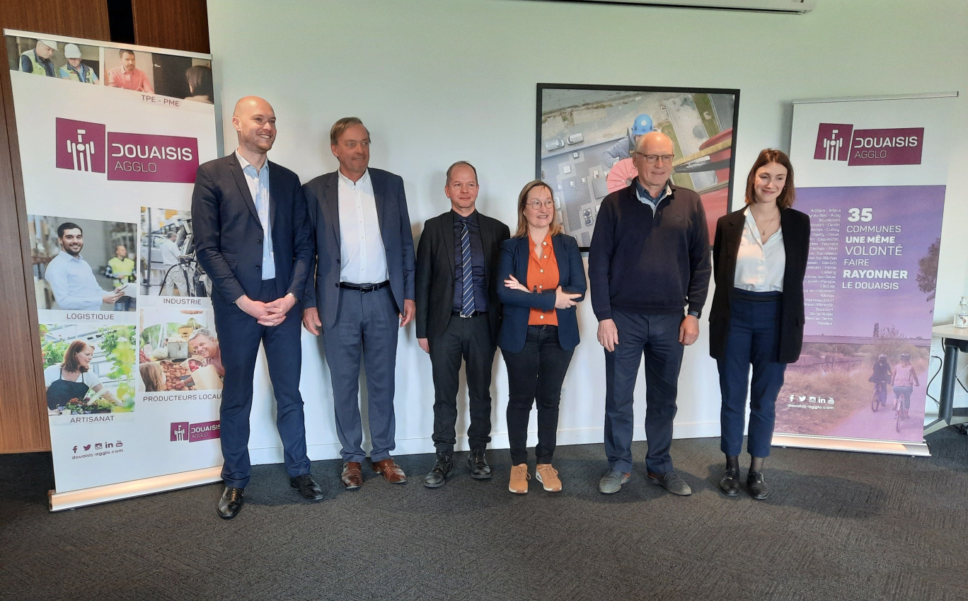 Le comité de pilotage du dispositif «Rebond industriel» s’est réuni au sein de l’entreprise Indelec à Douai. © Aletheia Press/L.Péron