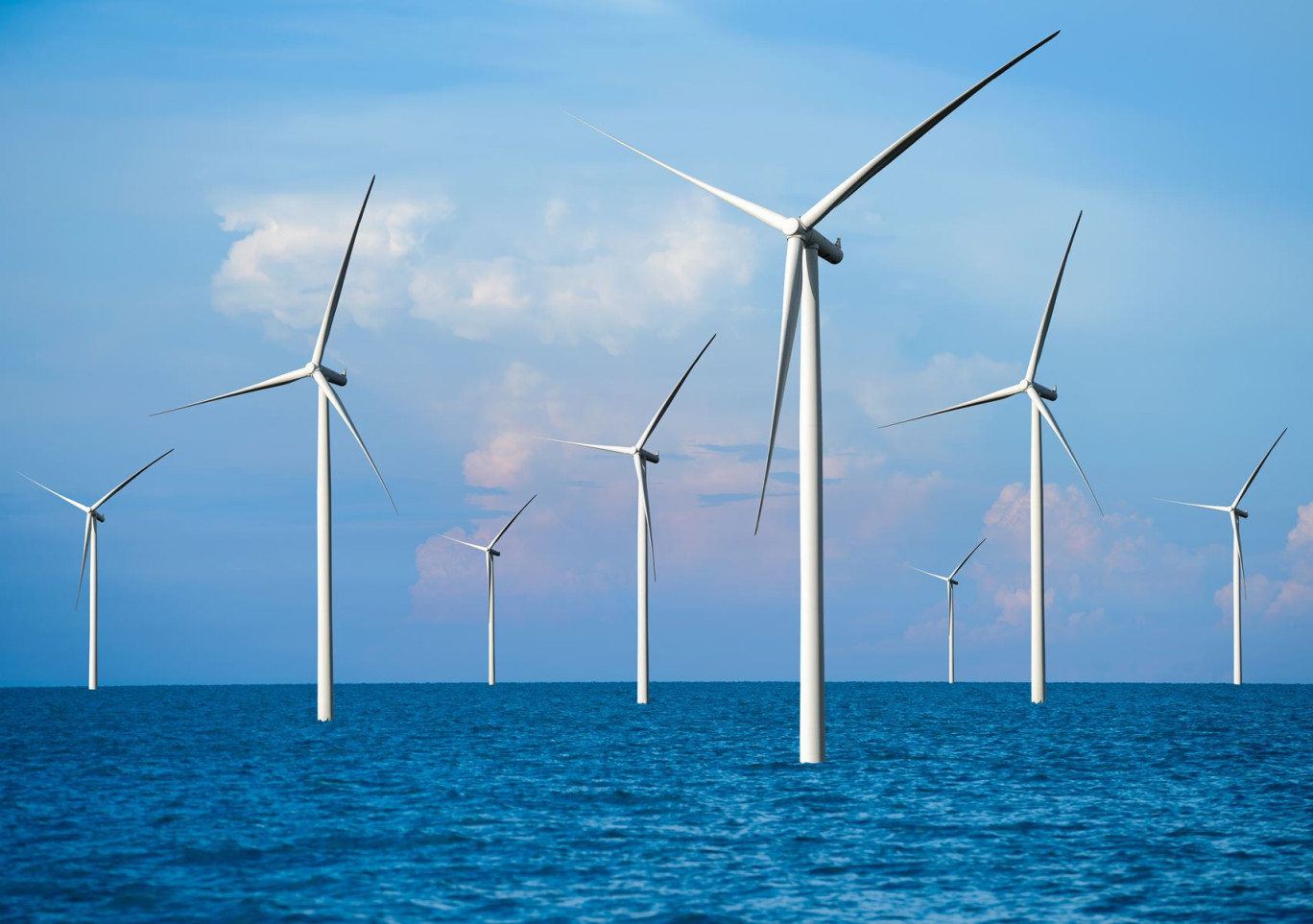 D’ici 2028, un parc éolien off-shore d’une puissance de 600 MW va être installé à une dizaine de kilomètres des côtes de Dunkerque, sur une surface totale de 50 km². © Blue Planet Studio