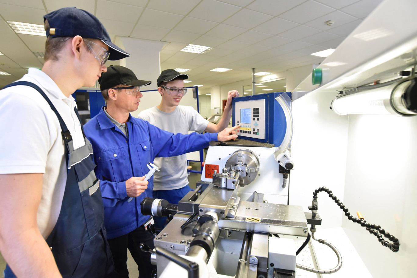 L'alternance, un levier pour accélérer le recrutement des jeunes générations. © industrieblick