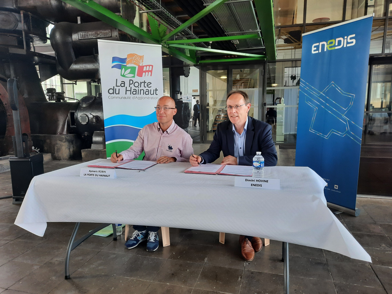 Le 26 juin dernier, la Communauté d’agglomération de la Porte du Hainaut a signé trois conventions avec la société Enedis. © Aletheia Press/L.Péron
