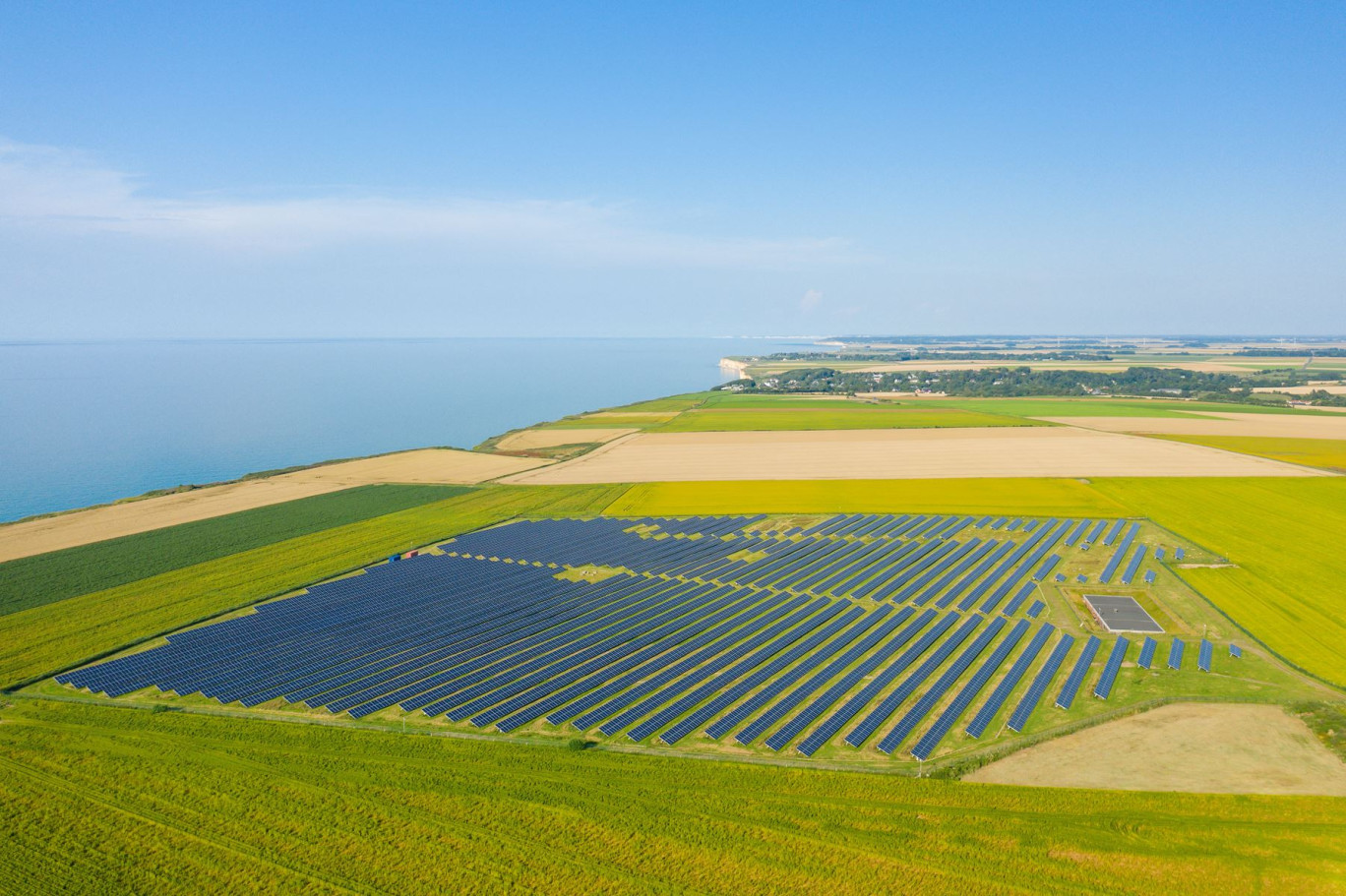 Le projet de loi prévoit de décarboner l’industrie existante et de développer plusieurs technologies vertes sélectionnées, comme le photovoltaïque. © Florent