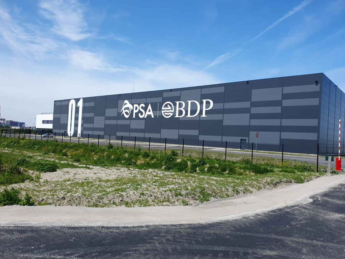 Les entrepôts logistiques de PSA BDP ont été inaugurés le 1er juin dernier dans la zone DLI  du port de Dunkerque.