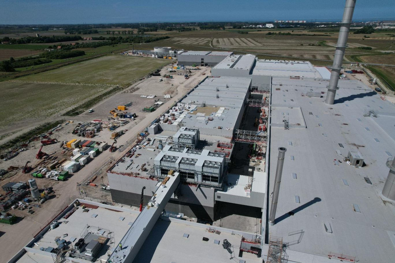 La nouvelle usine du géant mondial de la frite surgelée s'est constuite en un temps record sur un terrain du port de Dunkerque à Saint-Geroges-sur-l'Aa