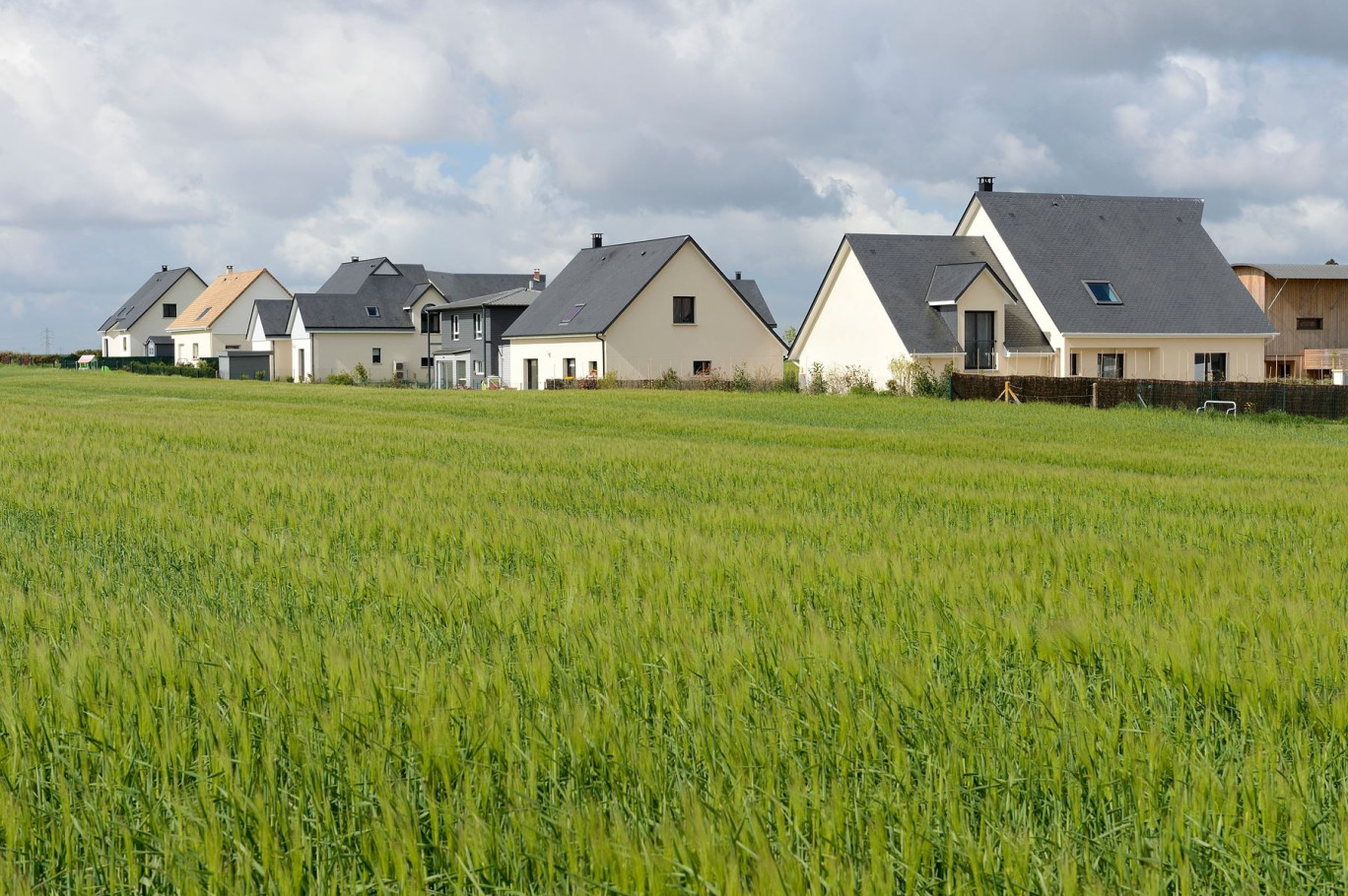 L'objectif «zéro artificialisation nette» inquiète beaucoup les élus locaux, et notamment les petites communes, qui craignent de ne plus pouvoir construire sur leur territoire.© S. Leitenberger