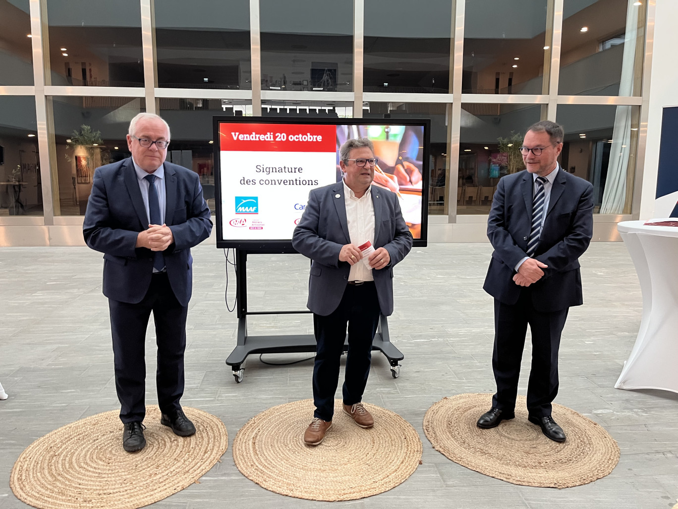 Christophe Madika, directeur général de la Carsat Hauts-de-France, Philippe Guilbert, président Nord de la CMA Hauts-de-France et Emmanuel Vanlerbergue, directeur régional pour la région Nord MAAF Assurances.​