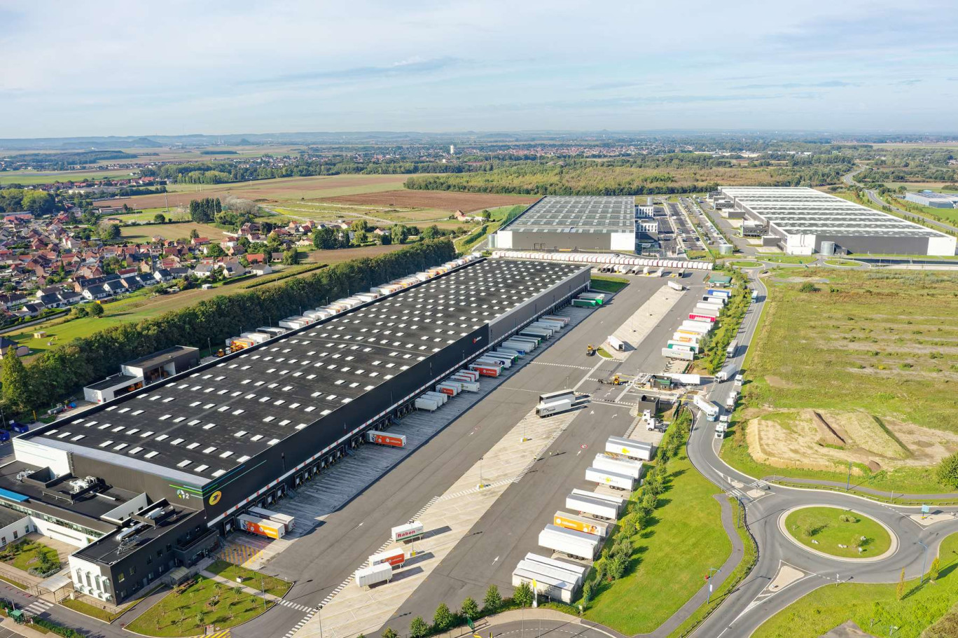 Douvrin DC3, 44 729 m², s’organise autour de 7 cellules, auxquelles s’ajoutent 2 locaux de charge et 2 blocs de bureaux. © Prologis