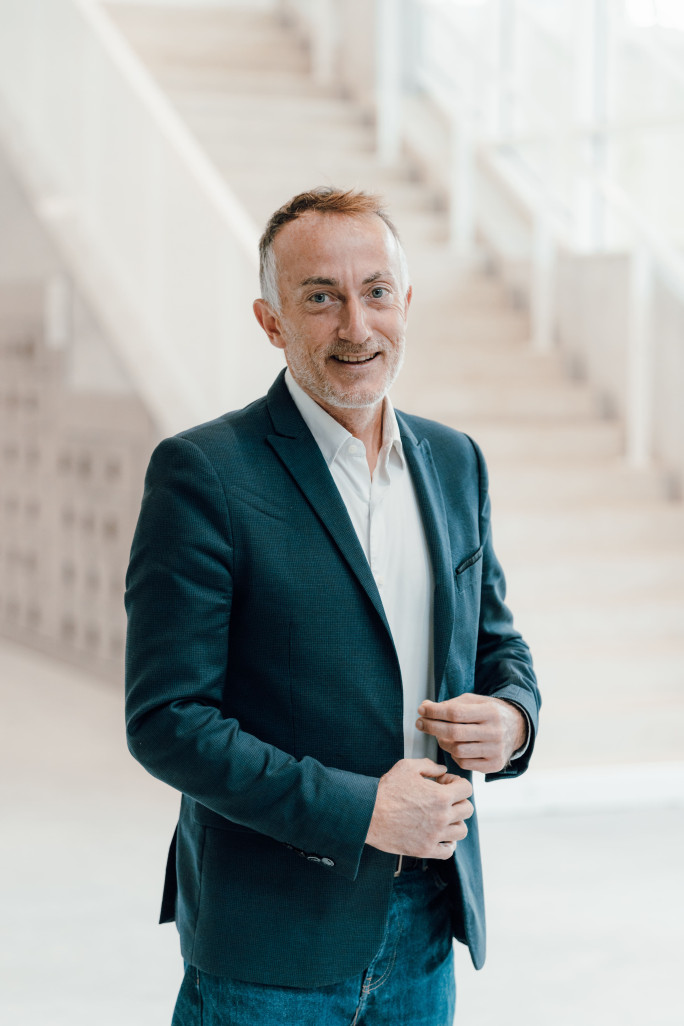 "L'accès aux financements reste très compliqué pour les entreprises innovantes" s'inquiète Etienne Vervaecke, directeur du GIE Eurasanté. ©Bambam Production