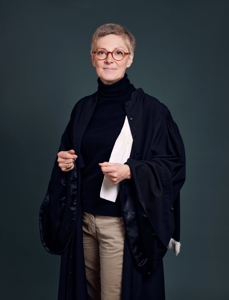 Nathalie Leroy avocate en droit du travail, enquêteuse depuis 2019 au sein du réseau H.E.R (harcèlement, enquête, recommandation) et chargée de cours à la faculté de psychologie de Lille. © Lena Heleta