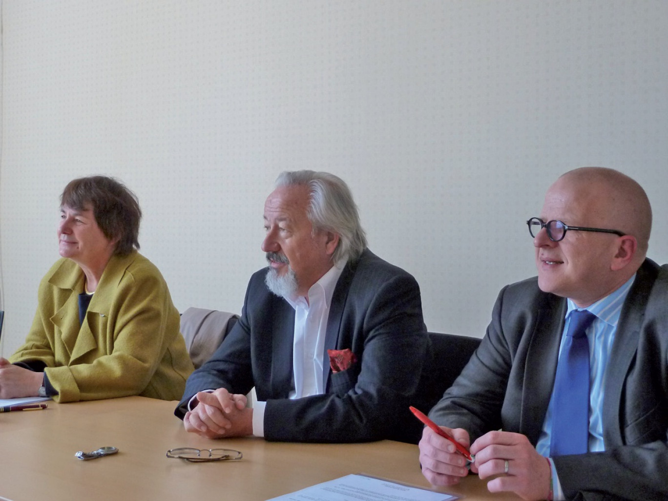 Christiane Bouchart, Bernard Vigin et Stéphane Coquerelle présentant la création de Replic à Lille.