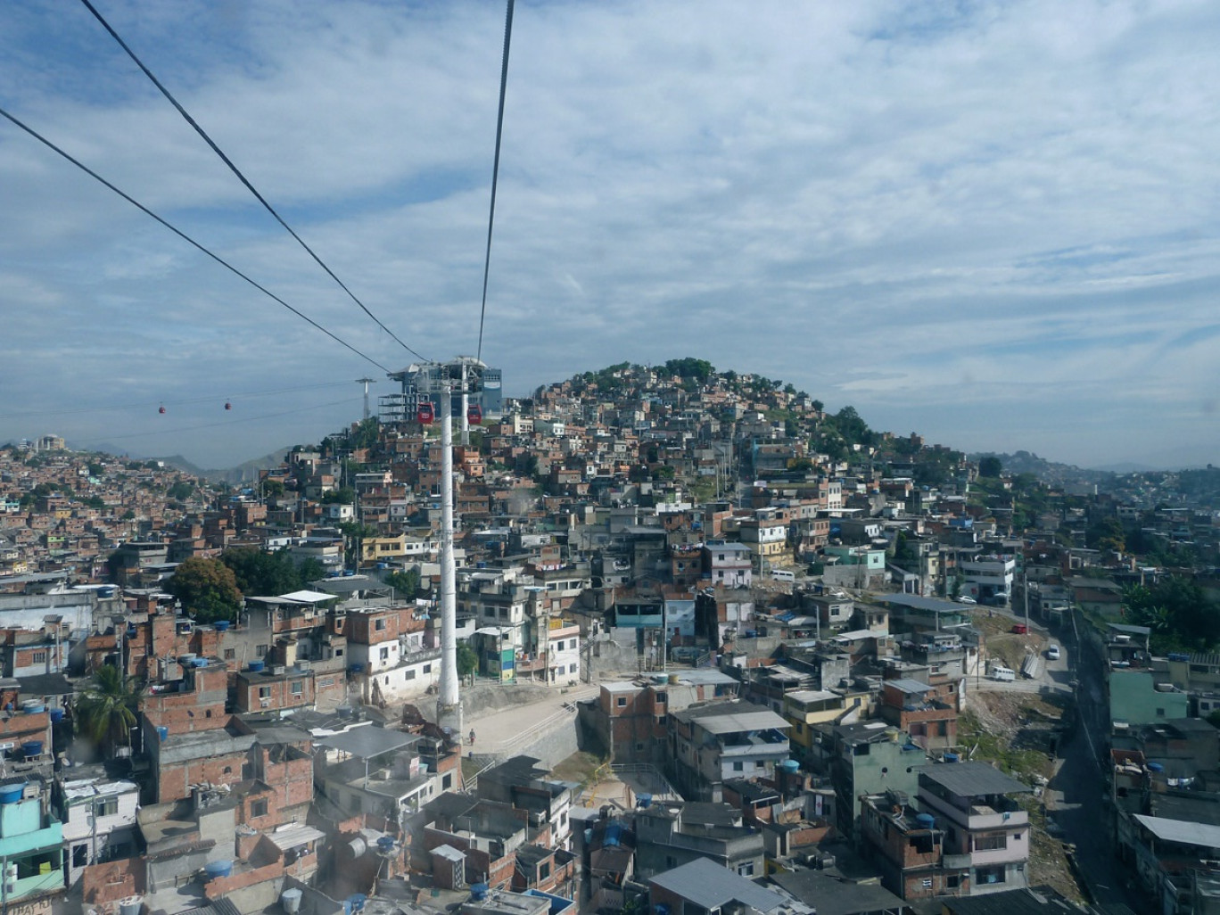 Téléphérique dans la favela Alemao.