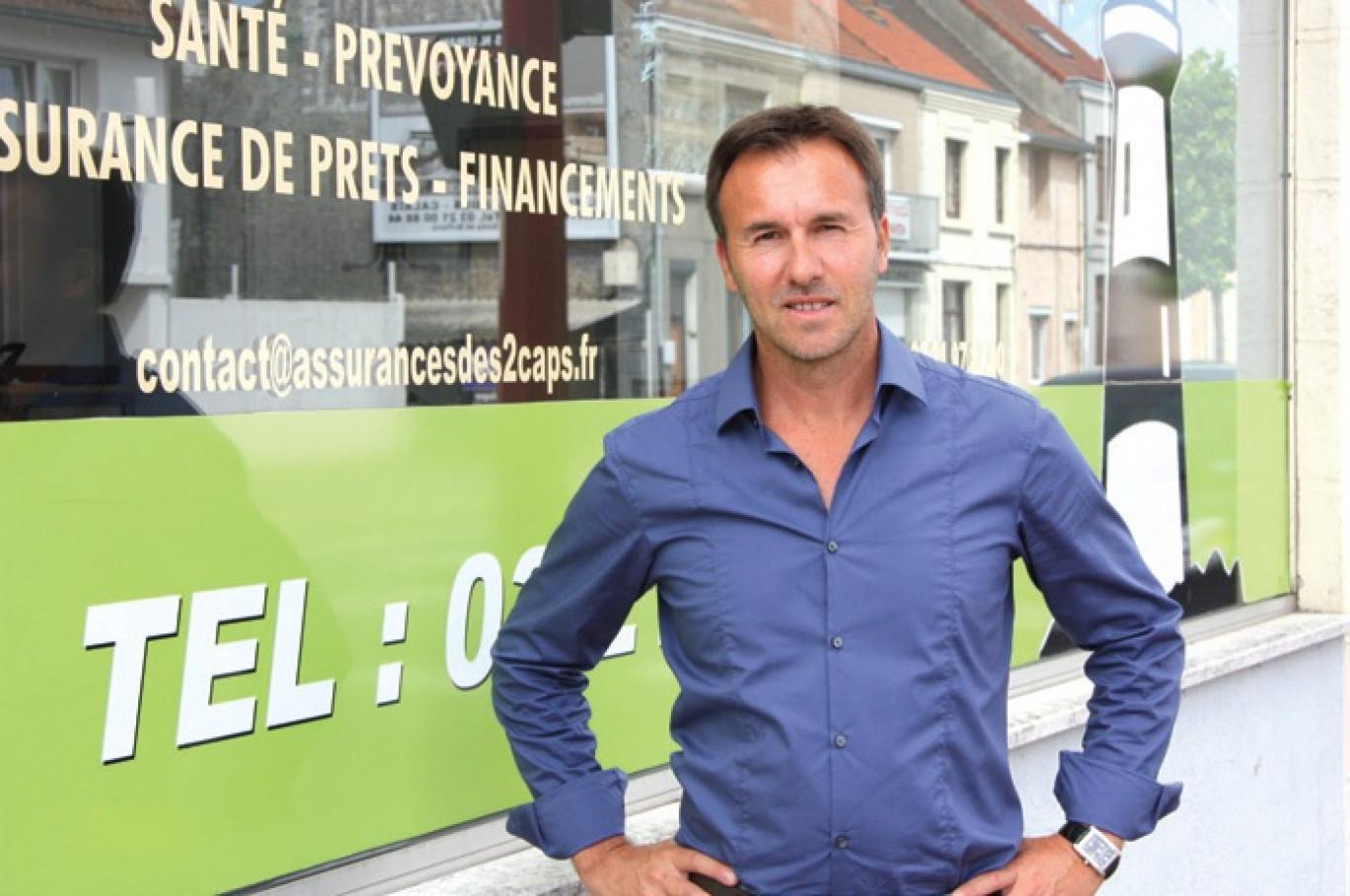Franck Moreau devant les locaux qu’il occupe en partenariat avec d’autres professionnels.