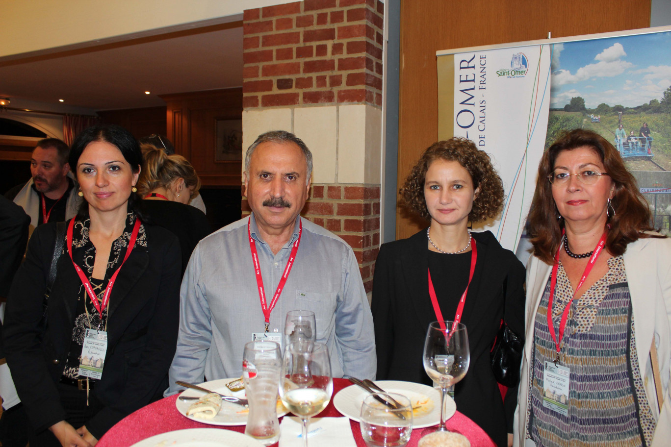 Banu Copuroglu (Pasabahce, Turquie), Ahmet Okan (id), Arca Iyiel (id), Melek Orhon (id).