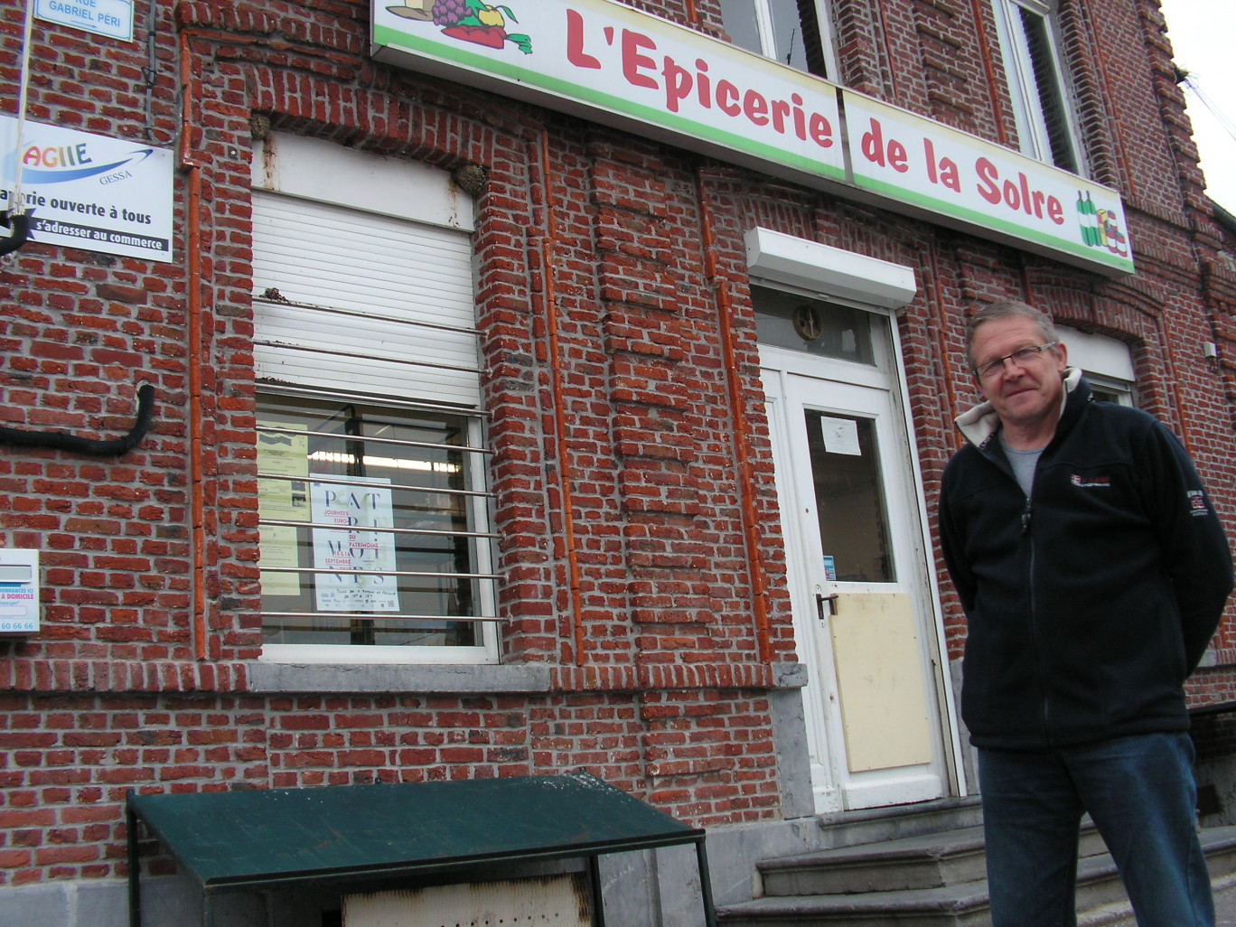 L’épicerie de Ferrière la Petite. Un commerce de proximité dans ce village proche de Maubeuge mais qui a conservé son caractère rural. Nicole Fourmentin s’en occupe avec Francis Druez.