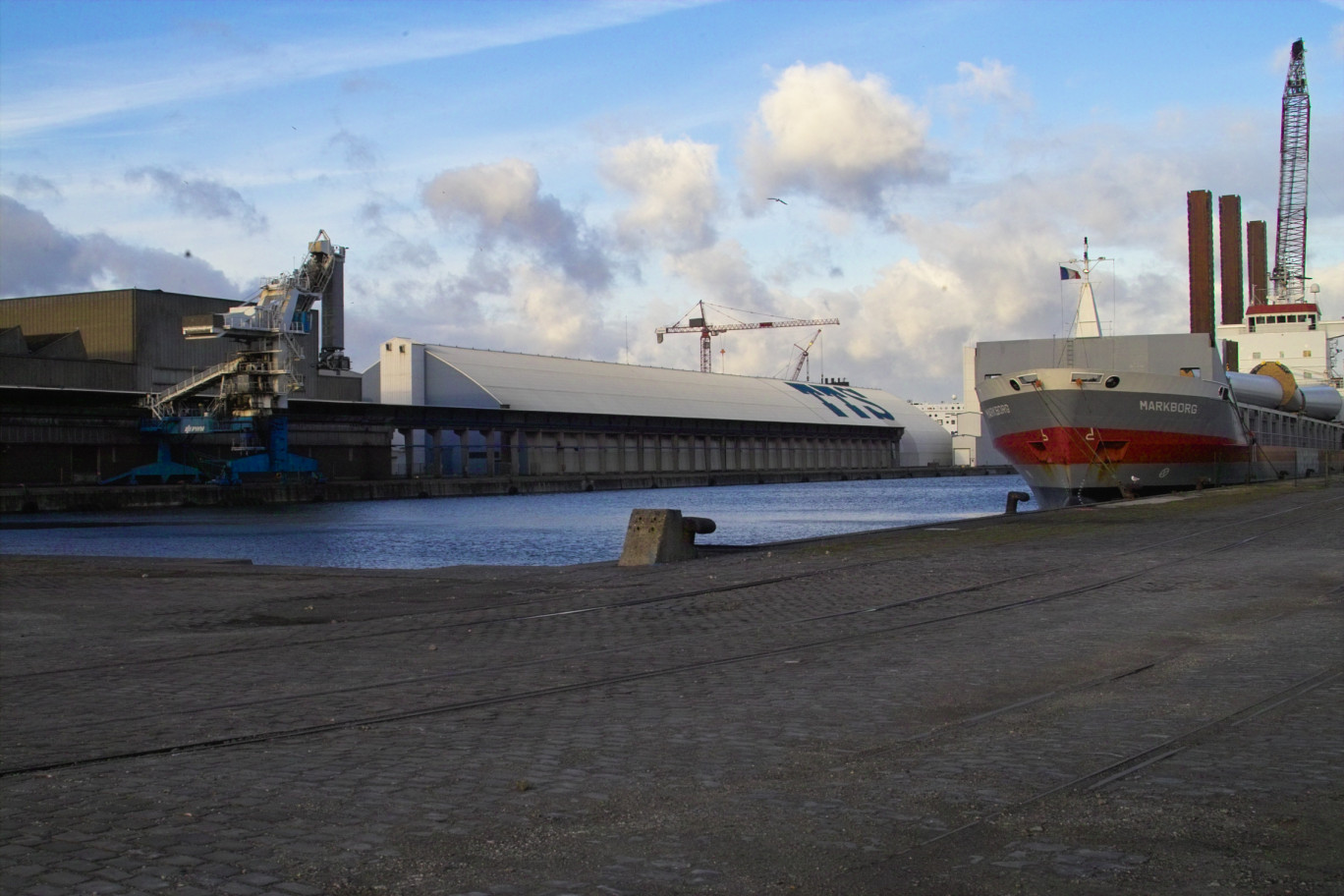 Cette semaine, le chantier de réparation navale Arno Dunkerque, est devenu la propriété de Damen Shipyards Group.