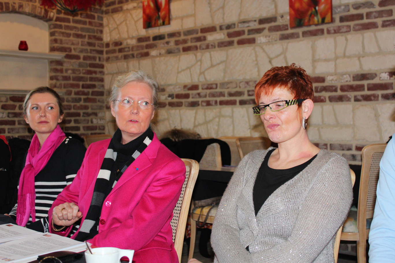 Renée Ingelaere entre Anne Cordelier et Sandrine Allègre.