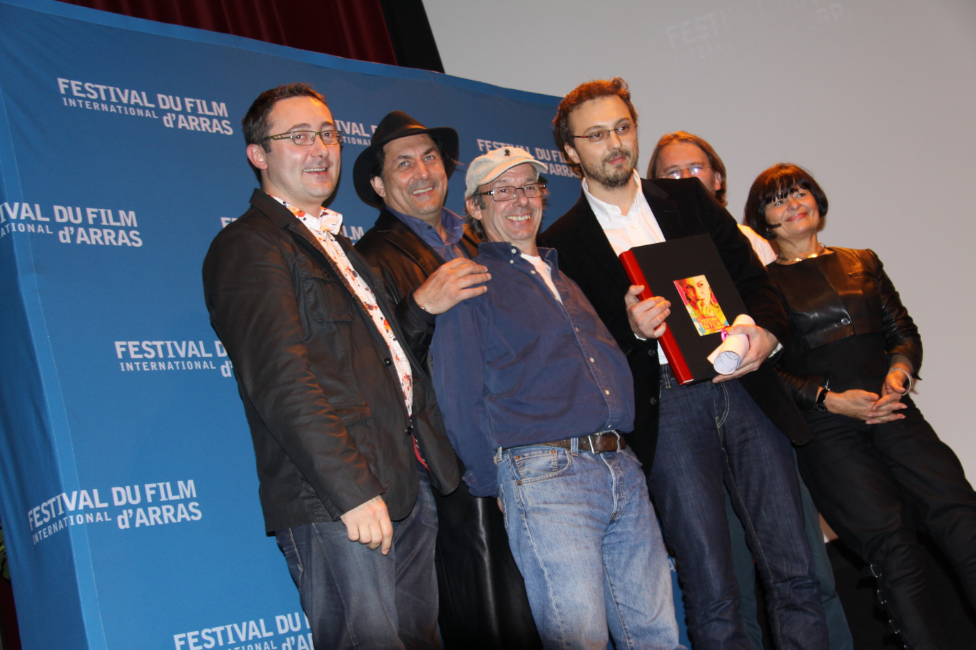 Au 11ème Arras Film Festival en 2010, lors de la remise de l’Atlas d’Argent, de gauche à droite : Tudor Giurgiu, Serge Riaboukine, Manuel Poirier (président du jury), Calin Peter Netzer, Hrvoje Hribar et Catherine Génisson, vice-présidente du Conseil Régional Nord-Pas de Calais.