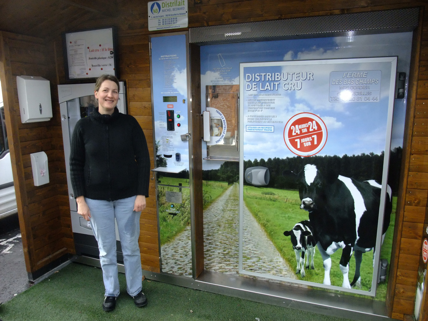 La consigne du verre existe déjà à Leclerc St Amand-les-Eaux pour un distributeur de lait fermier, avec succès!