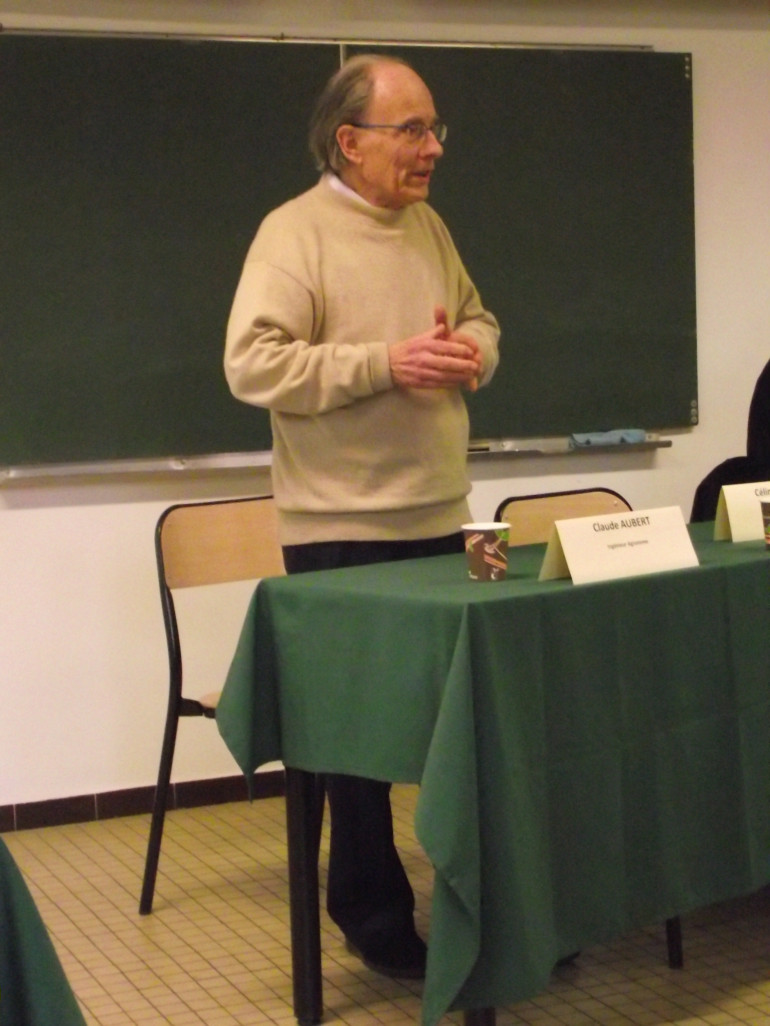 Claude Aubert (Terres Vivantes) a exposé les bienfaits de l’agriculture et de l’alimentation biologiques sur la santé.