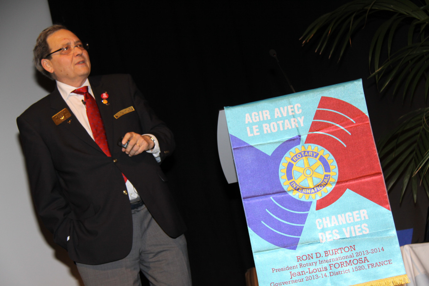 Jean-Louis Formosa, gouverneur 2013-2014 du District 1520 du Rotary International lors de son intervention. 