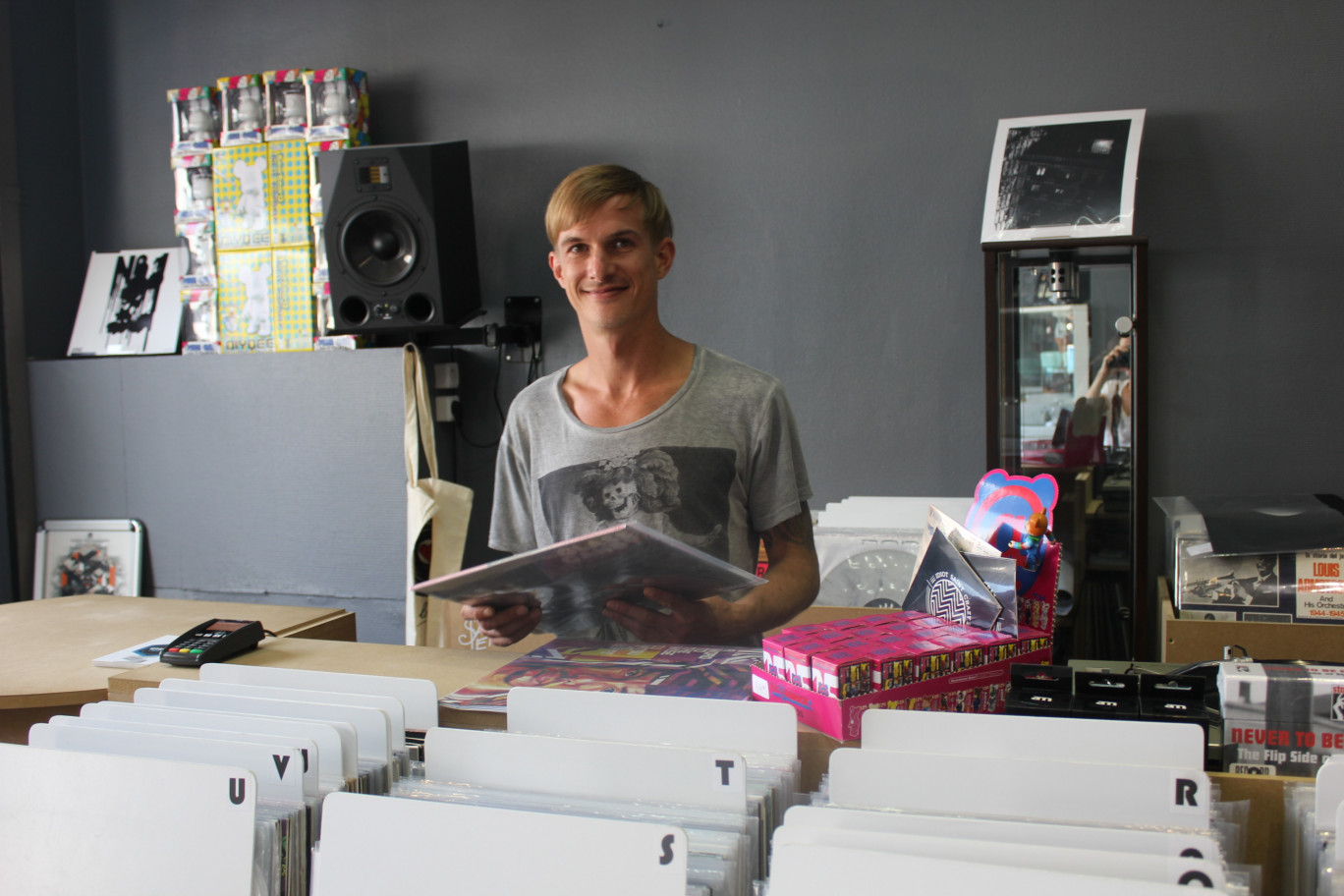 Avec plus de 2000 références en magasin, Thomas Podevin offre un large choix de vinyles aux Dunkerquoise 