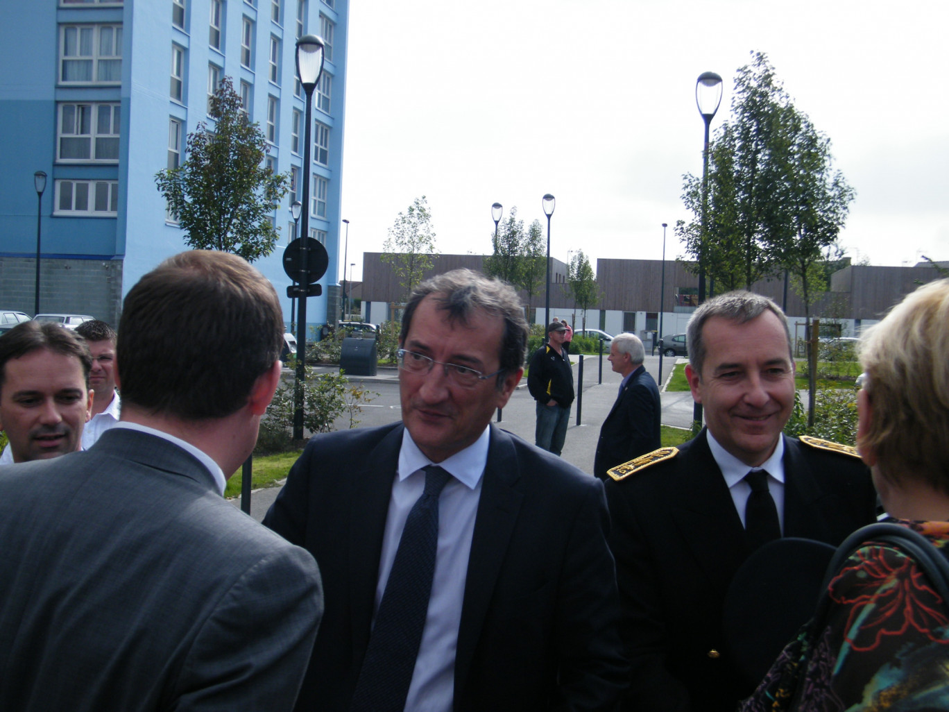 « Pascal, Lamy, ministre délégué à la ville en visite à Lens le 26 septembre dernier ».