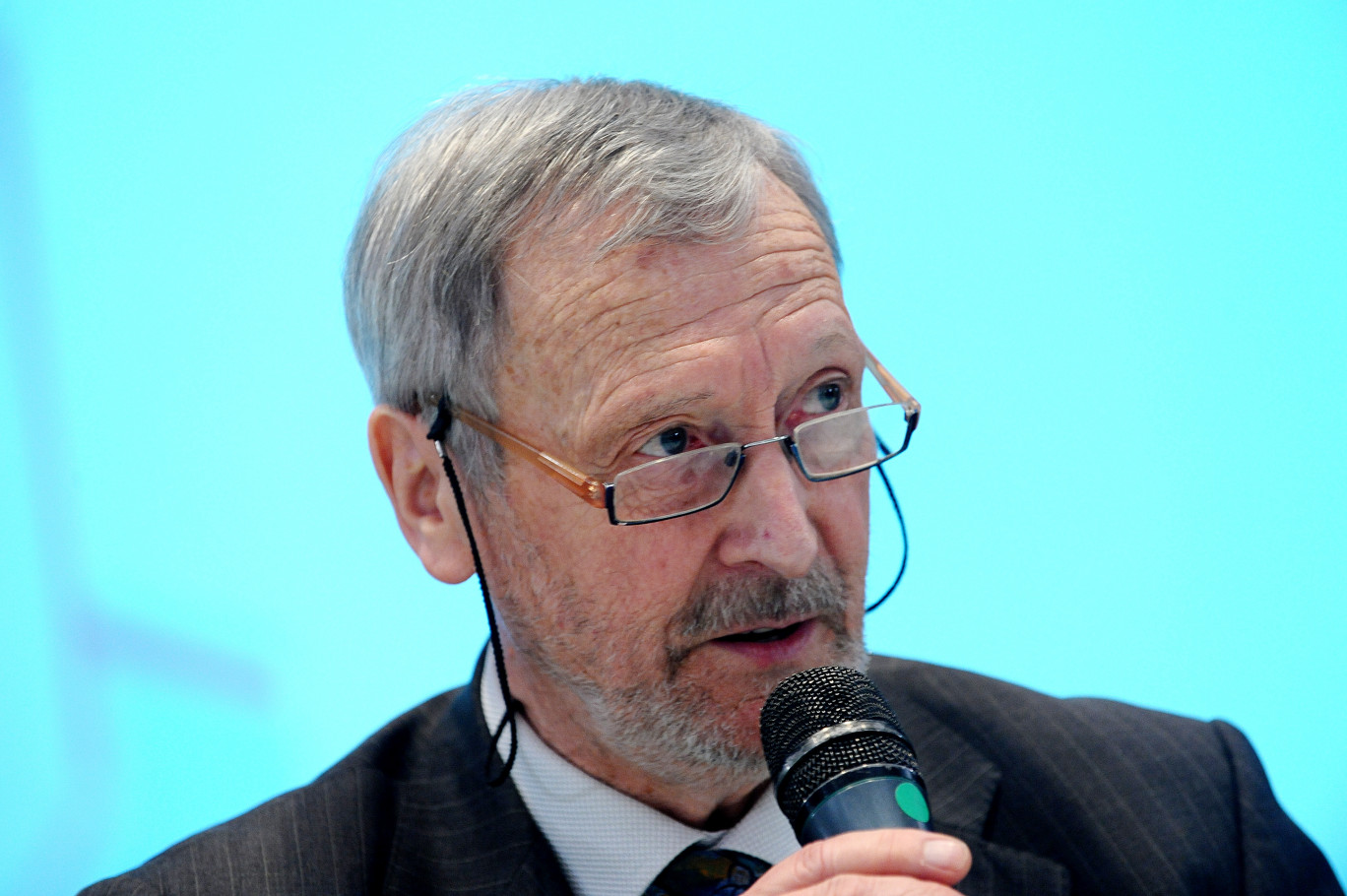 « Le président transitoire de la CC Haut de Flandres, René Kerkhove, maire de Worhmout ».