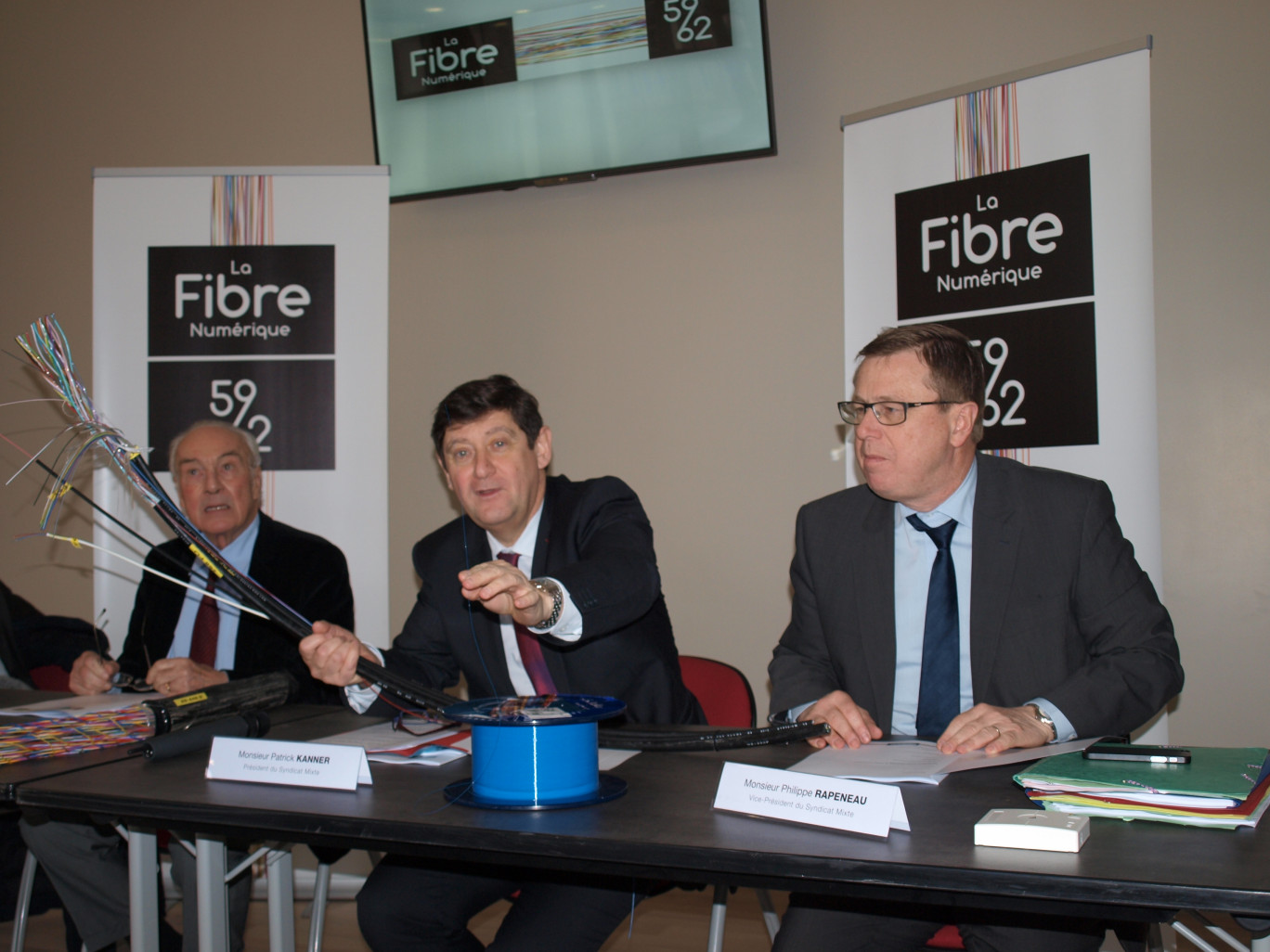 Patrick Kanner, président,  et Philippe Rapeneau, vice-président, lors de la présentation à Arras du nouveau Syndicat mixte Nord-Pas de Calais numérique.